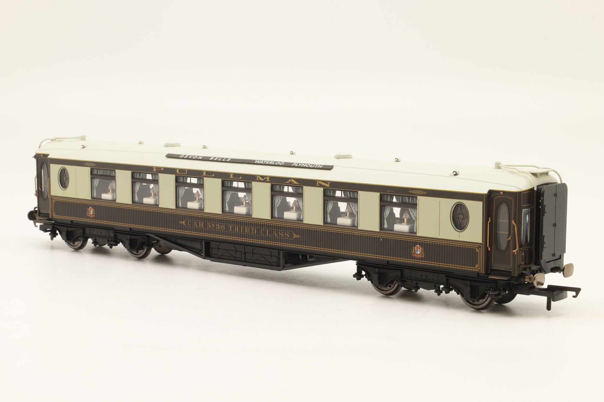 Hornby OO R2568 'Devon Belle' Train Pack Incl. West Country Class No.34030 & 3x K-Type Pullman Coaches