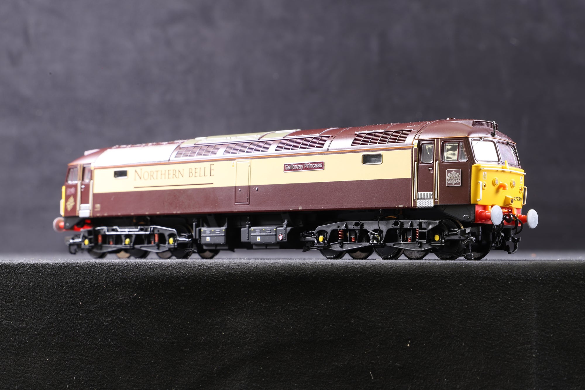 ViTrains OO V2000/1 Twin Pack Class 47s '47790 & 47832' Northern Belle Ltd Ed 130/ 400, DCC Sound