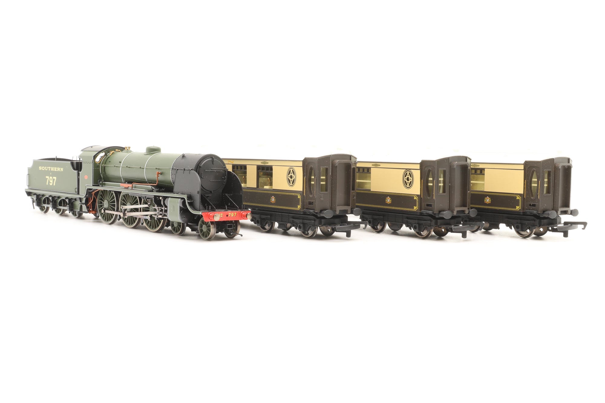 WORKSHOP Hornby OO Loco & Coaches from R1118 'The Southern Belle' Class N15 'Sir Blamor de Ganis' & 3 Pullman Coaches