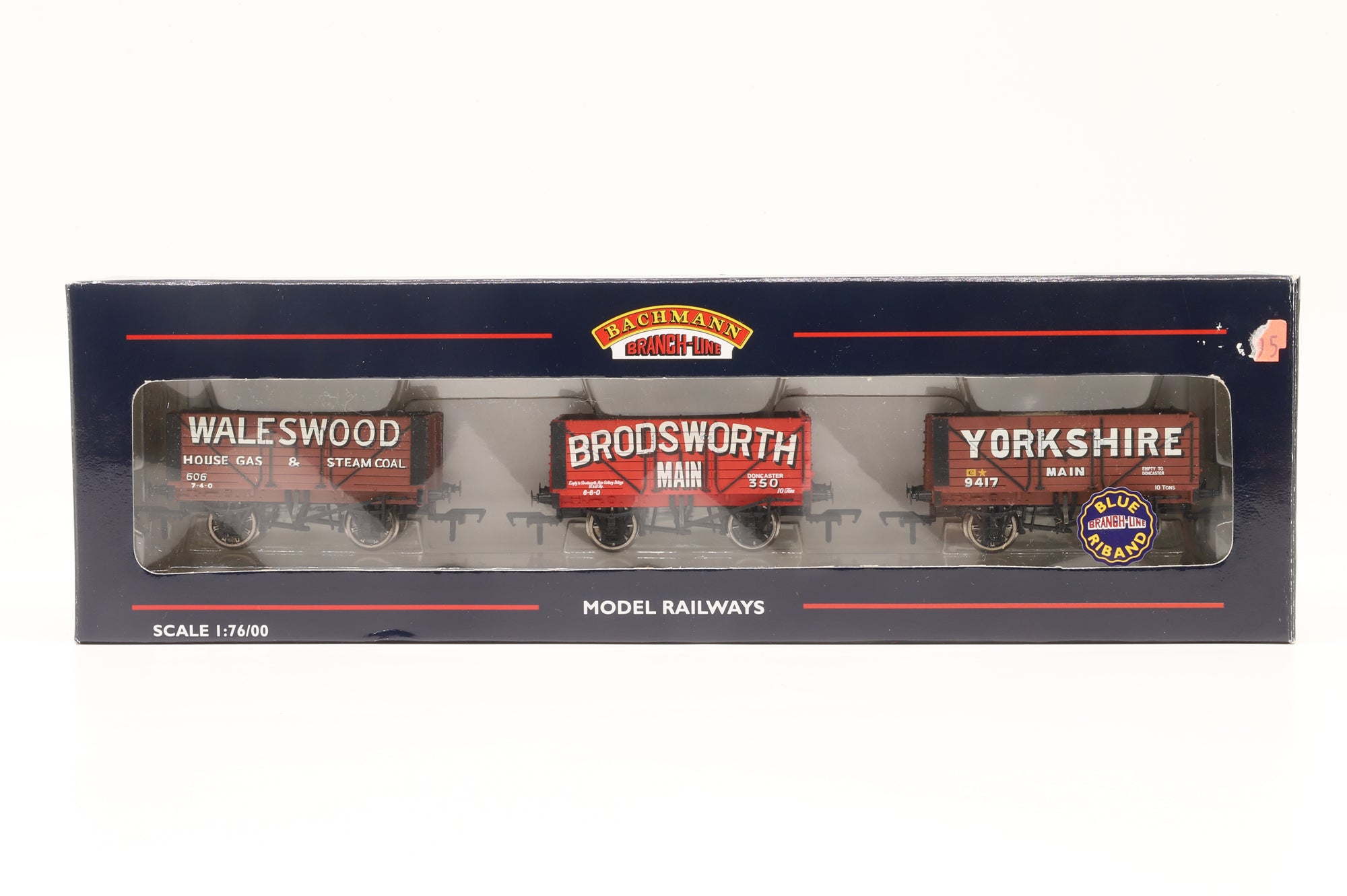 Bachmann OO 37-080X Triple Set of 'Northern' Private Owner 7 Plank Wagons