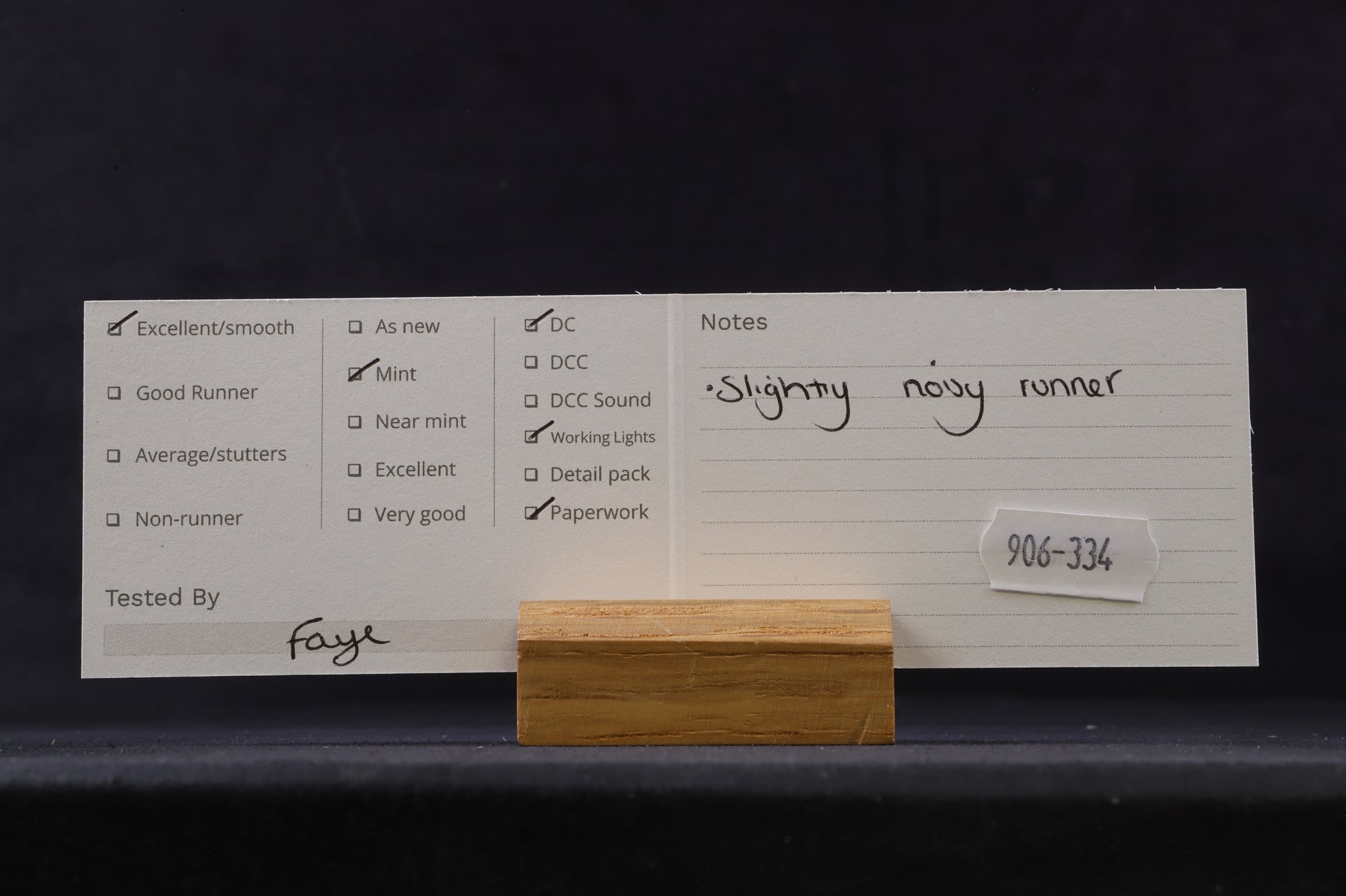 Roco HO 62714 DSB MZ Diesel Locomotive MZ 1420