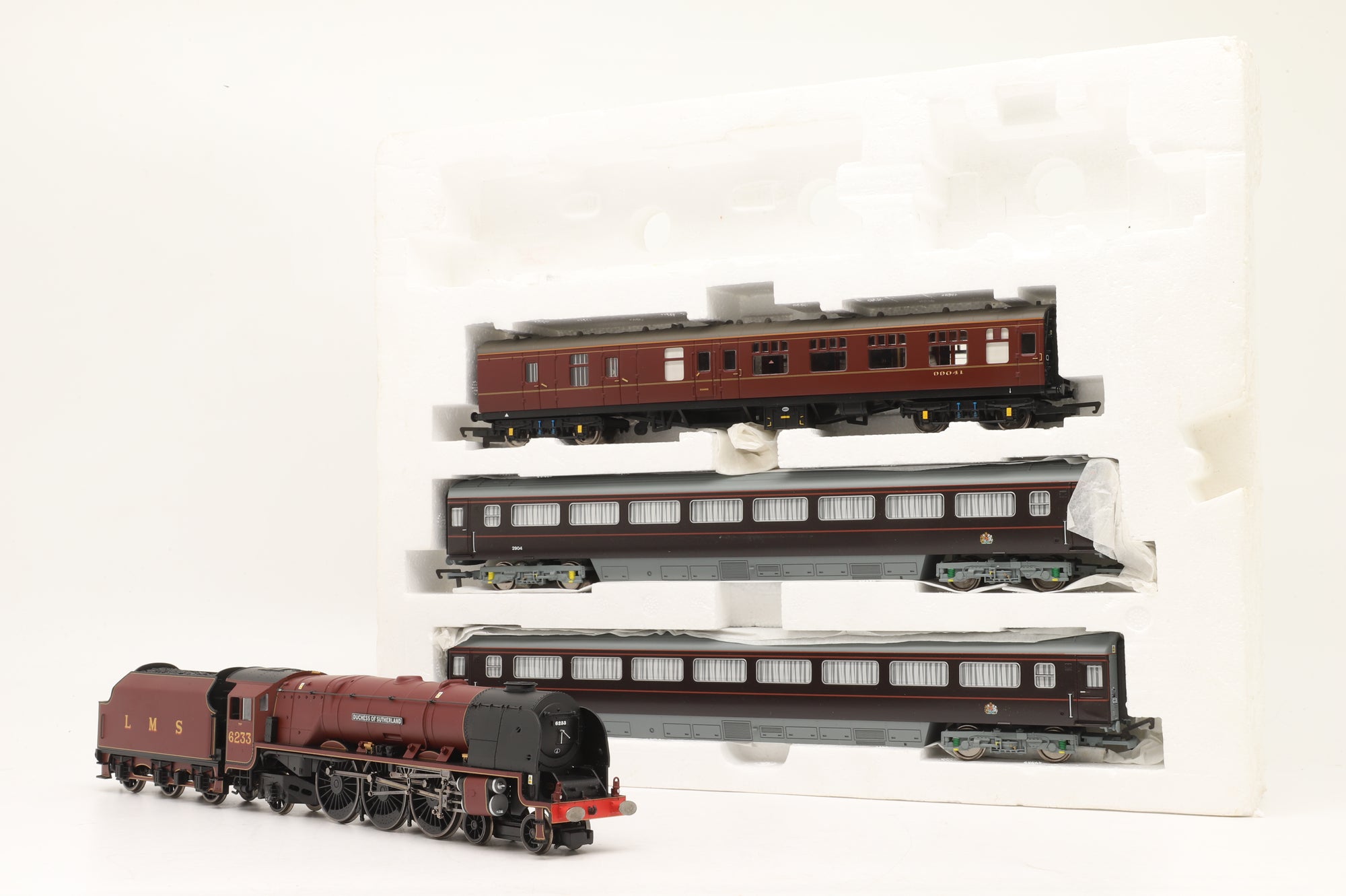 Hornby OO R2370 The Royal Train Pack
