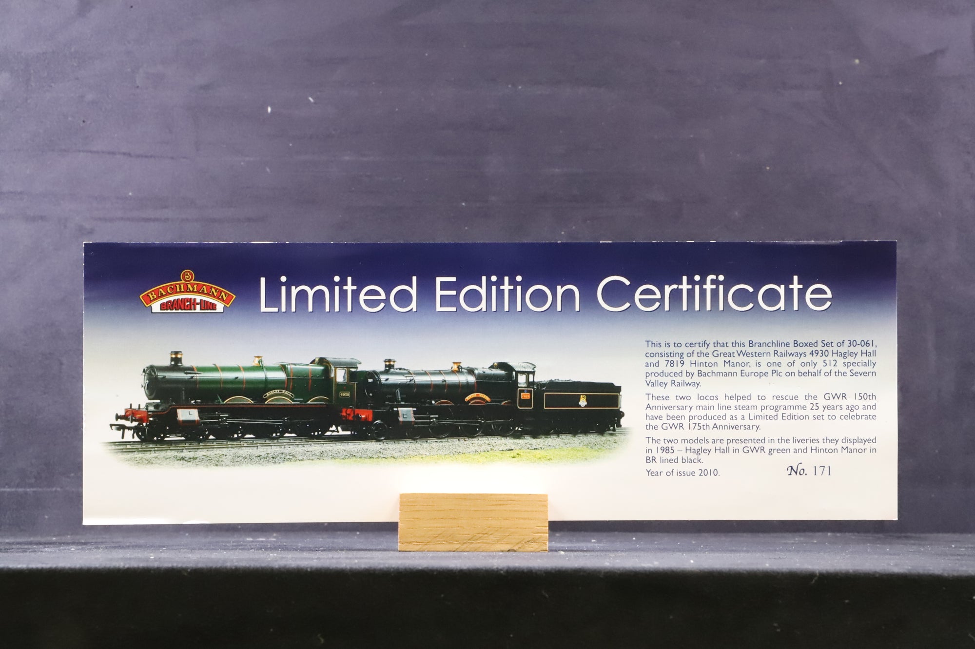 Bachmann OO 30-061 GWR 175th Anniversary Set Incl. 4930 'Hagley Hall' & 7819 'Hinton Manor'