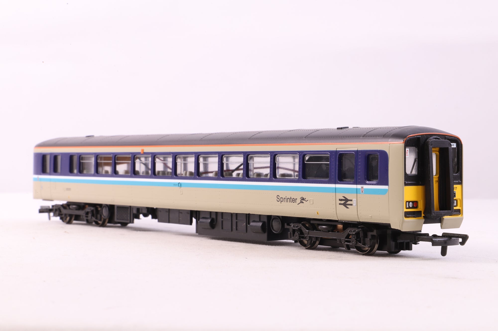 Hornby OO R2162B Provincial Railways Class 155 Super Sprinter '155317'