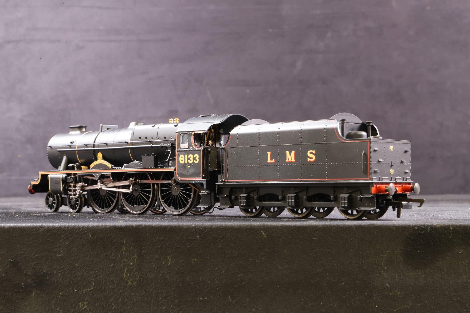 WORKSHOP Hornby OO R2631 LMS 4-6-0 Royal Scot Class 7P '6133' 'The Green Howards'