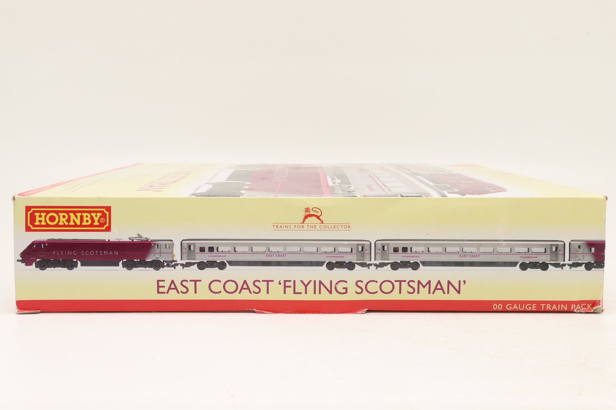 Hornby OO R3133 Class 91 East Coast Flying Scotsman Train Pack