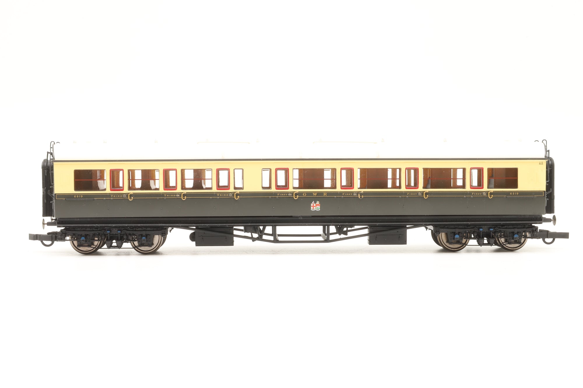 Hornby OO Rake of 7 Collet GWR Chocolate & Cream Coaches, DC/DCC Lighting Fitted