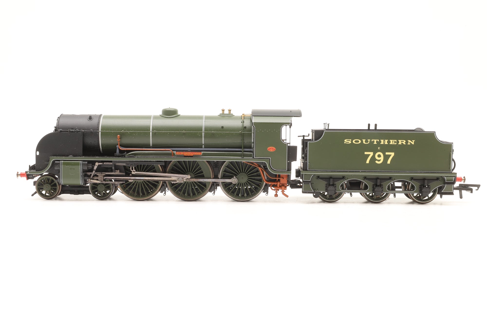 WORKSHOP Hornby OO Loco & Coaches from R1118 'The Southern Belle' Class N15 'Sir Blamor de Ganis' & 3 Pullman Coaches