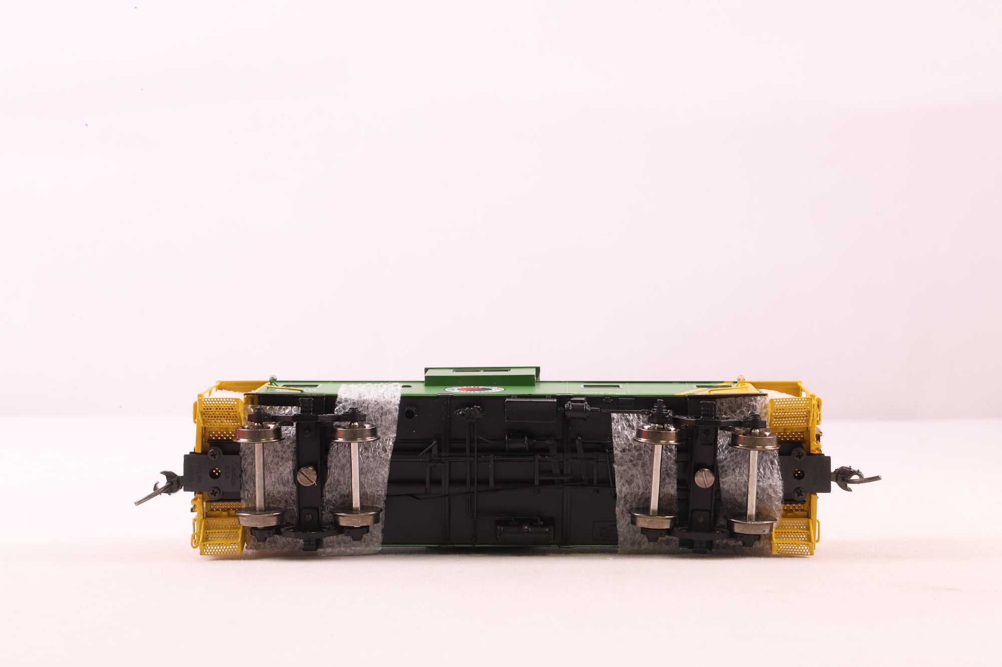 Overland Models HO Brass OMI-4243.1 Caboose NP W-V w/LT Green/Yellow '10417'