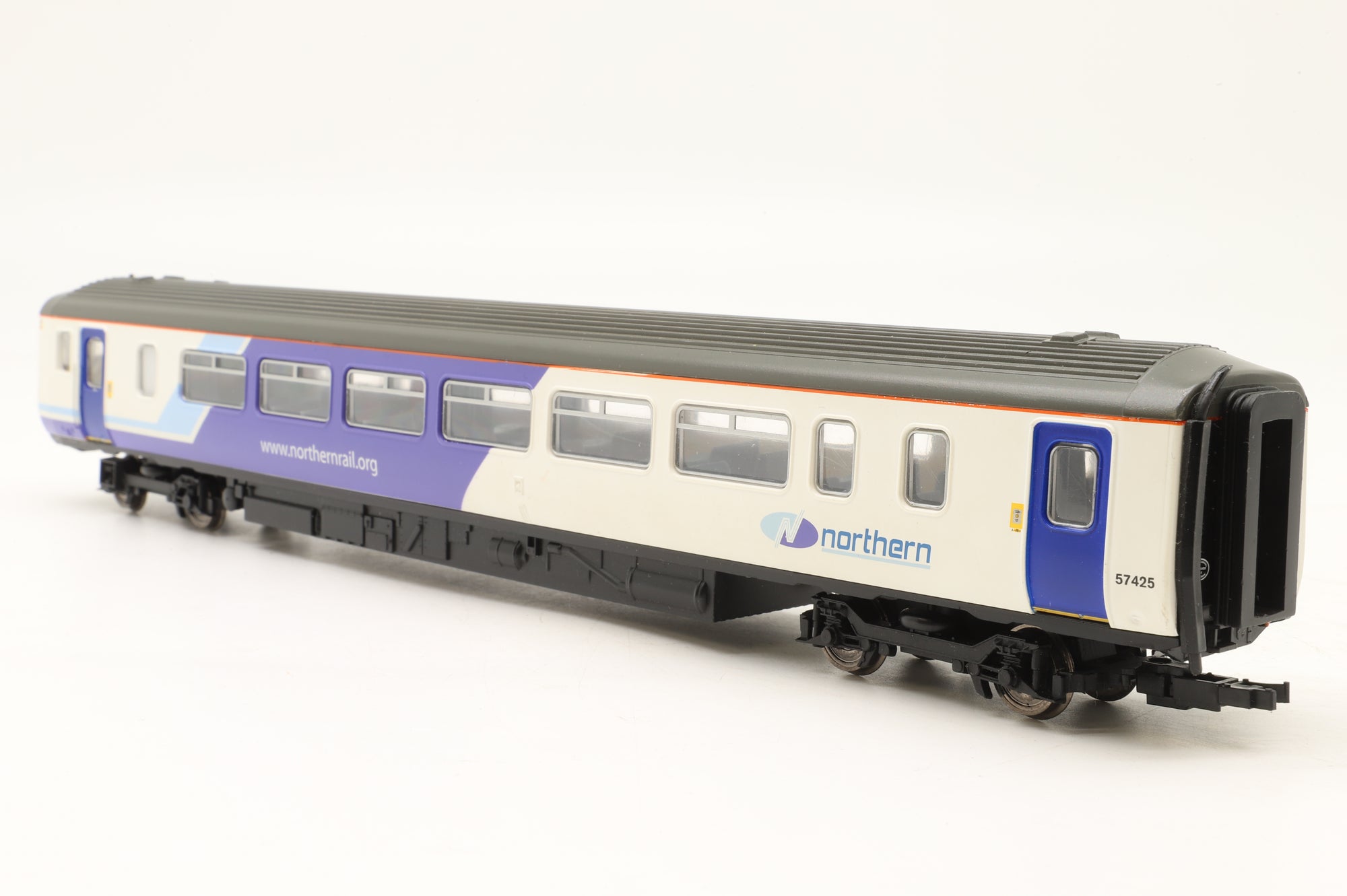 Hornby OO R2513 Class 156 '156425' Northwest Regional Railways