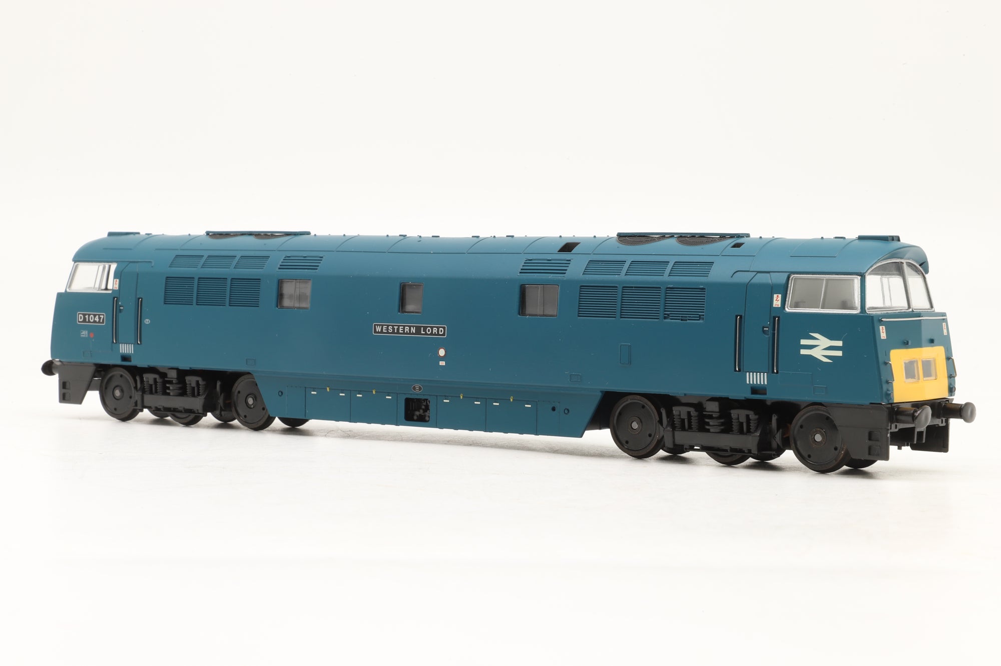 Heljan OO 5205 Class 52 Western D1047 'Lord' BR Blue Yellow Ends