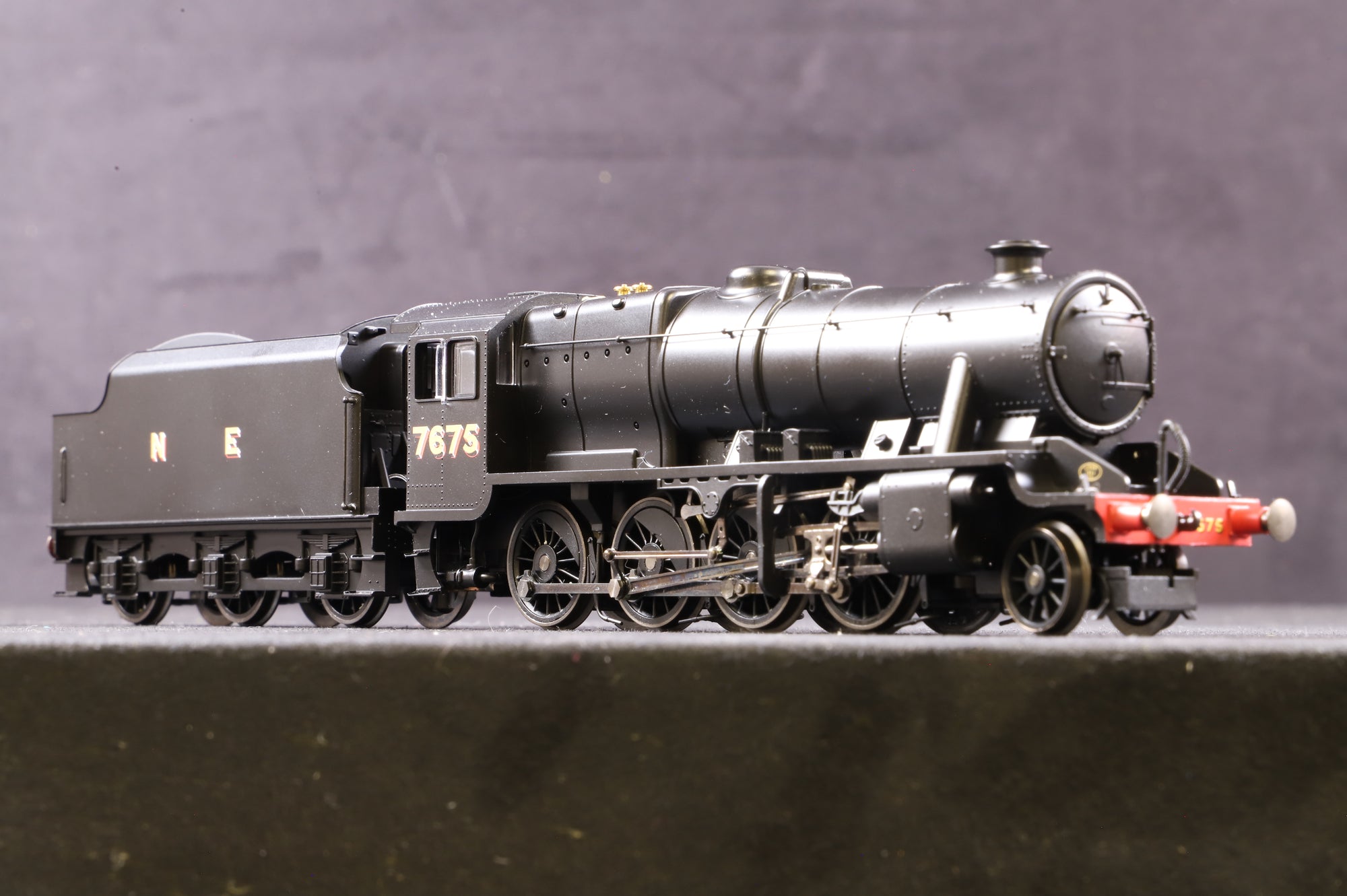 Hornby OO R2227 Class 06 7675 in Wartime 'NE' Black