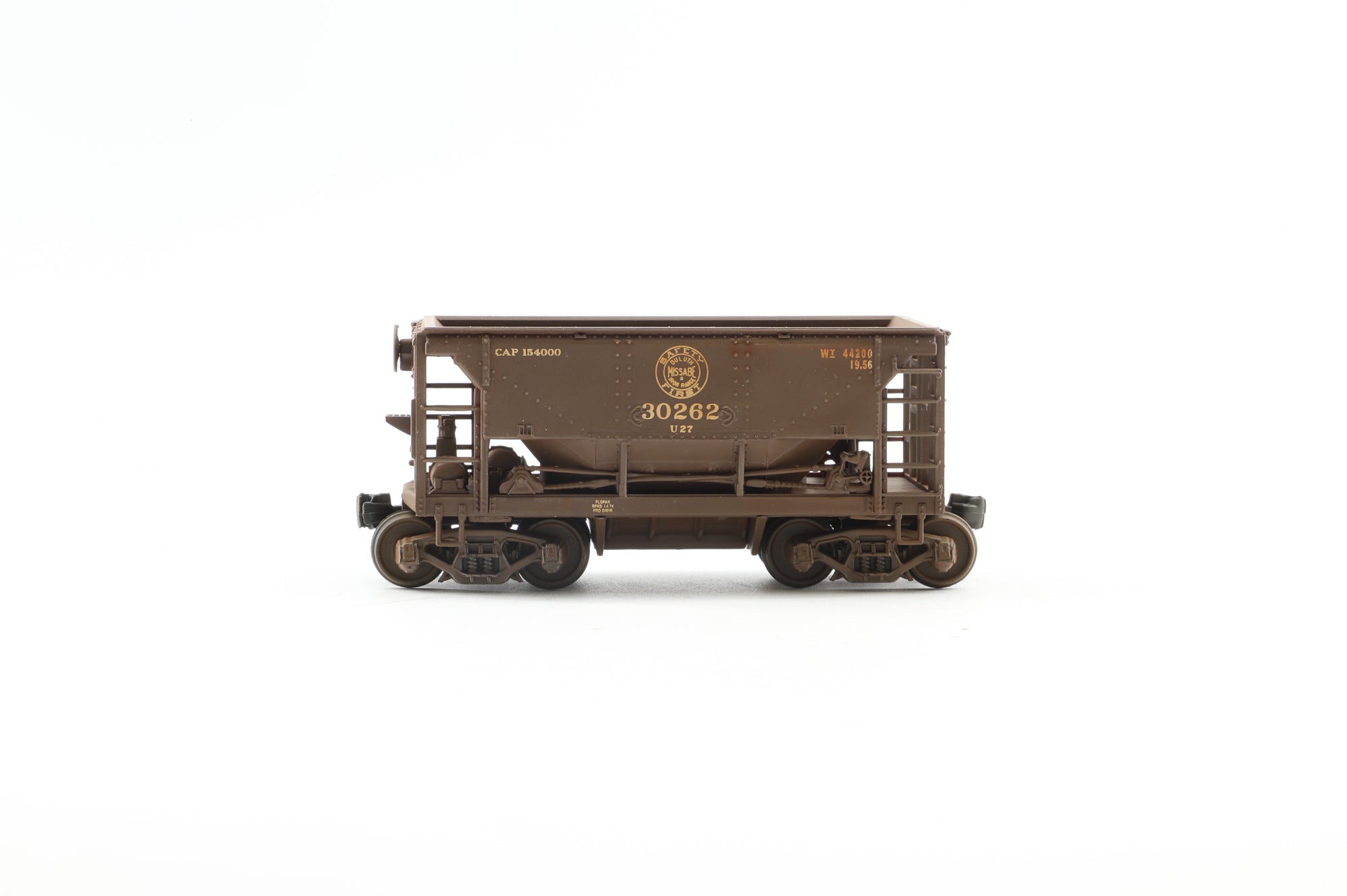 Walthers HO 932-4454 12-Pack of Ore Cars in DMIR Brown - Pro-Customised/Weathered