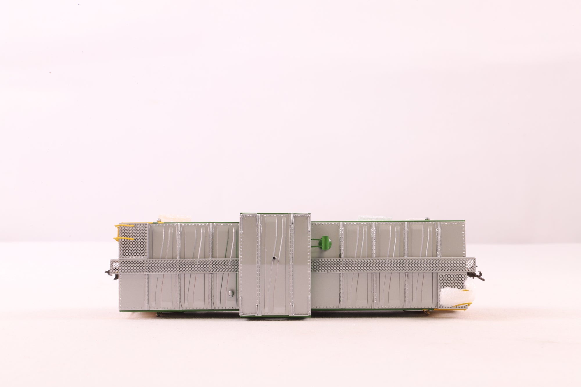 Overland Models HO Brass OMI-4243.1 Caboose NP W-V w/LT Green/Yellow '10417'