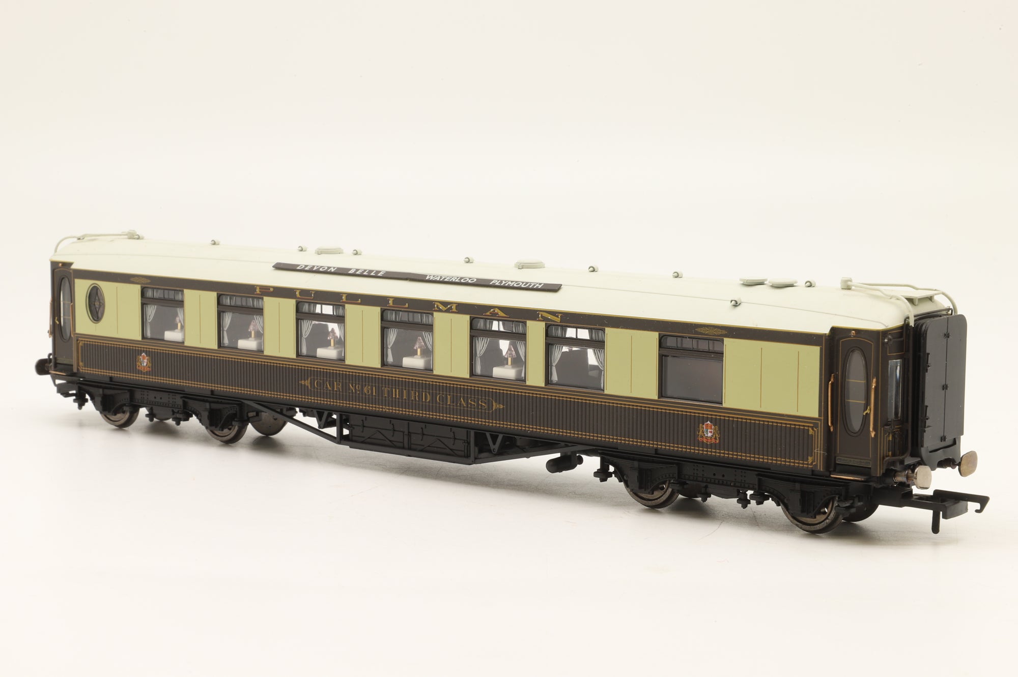 Hornby OO R2568 'Devon Belle' Train Pack Incl. West Country Class No.34030 & 3x K-Type Pullman Coaches