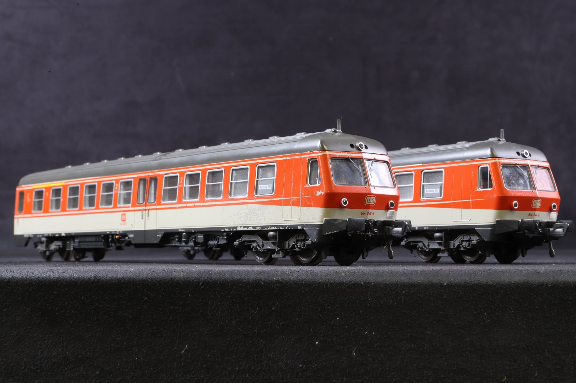 Fleischmann HO 4430 BR Class 614 '614 038-8 & 614 044-6' 2 Car DMU DB 2 & 3 Rail