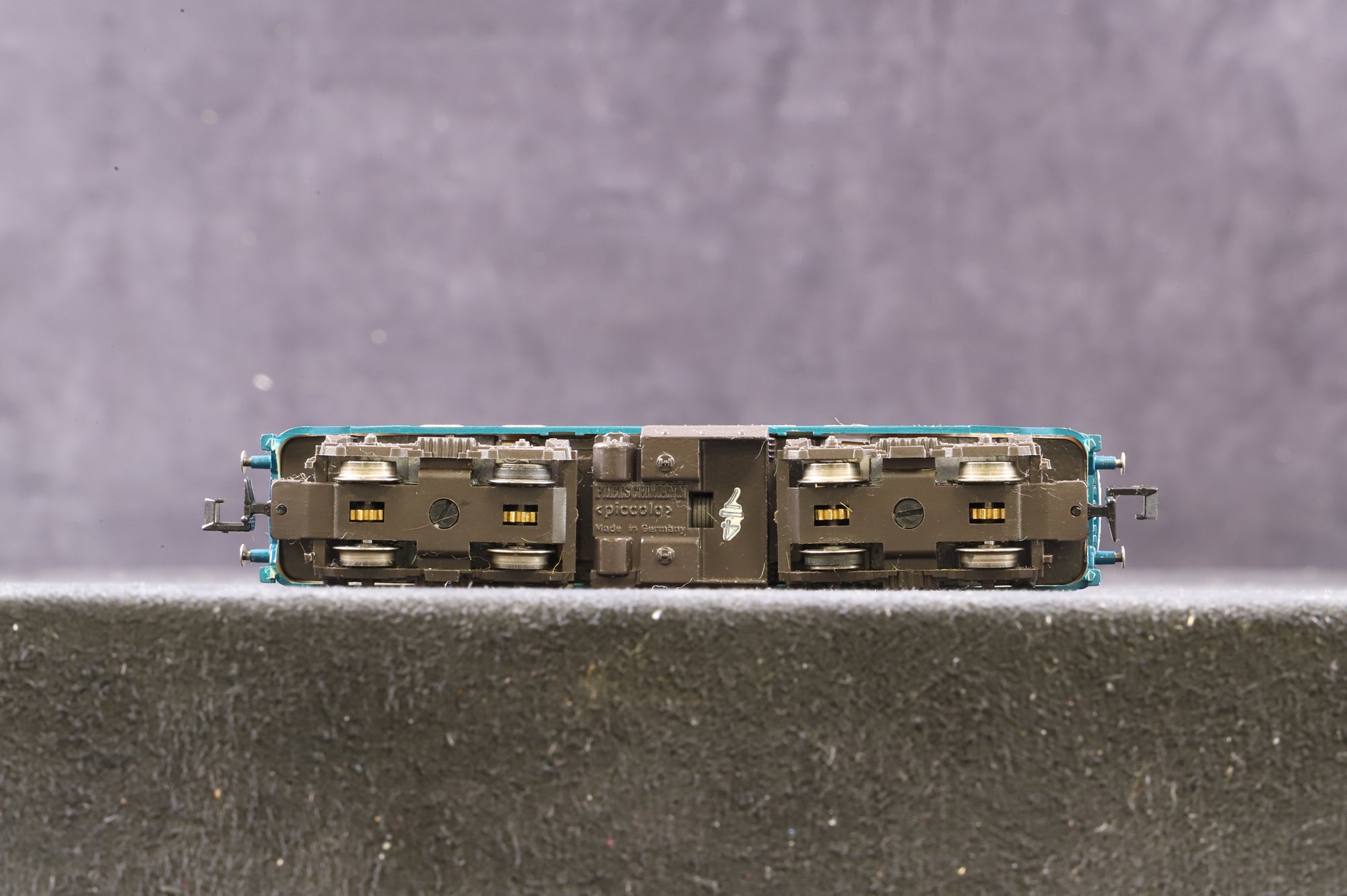 Fleischmann N Gauge 7237 DB BR 218 218452-1 in DB Blue and Cream