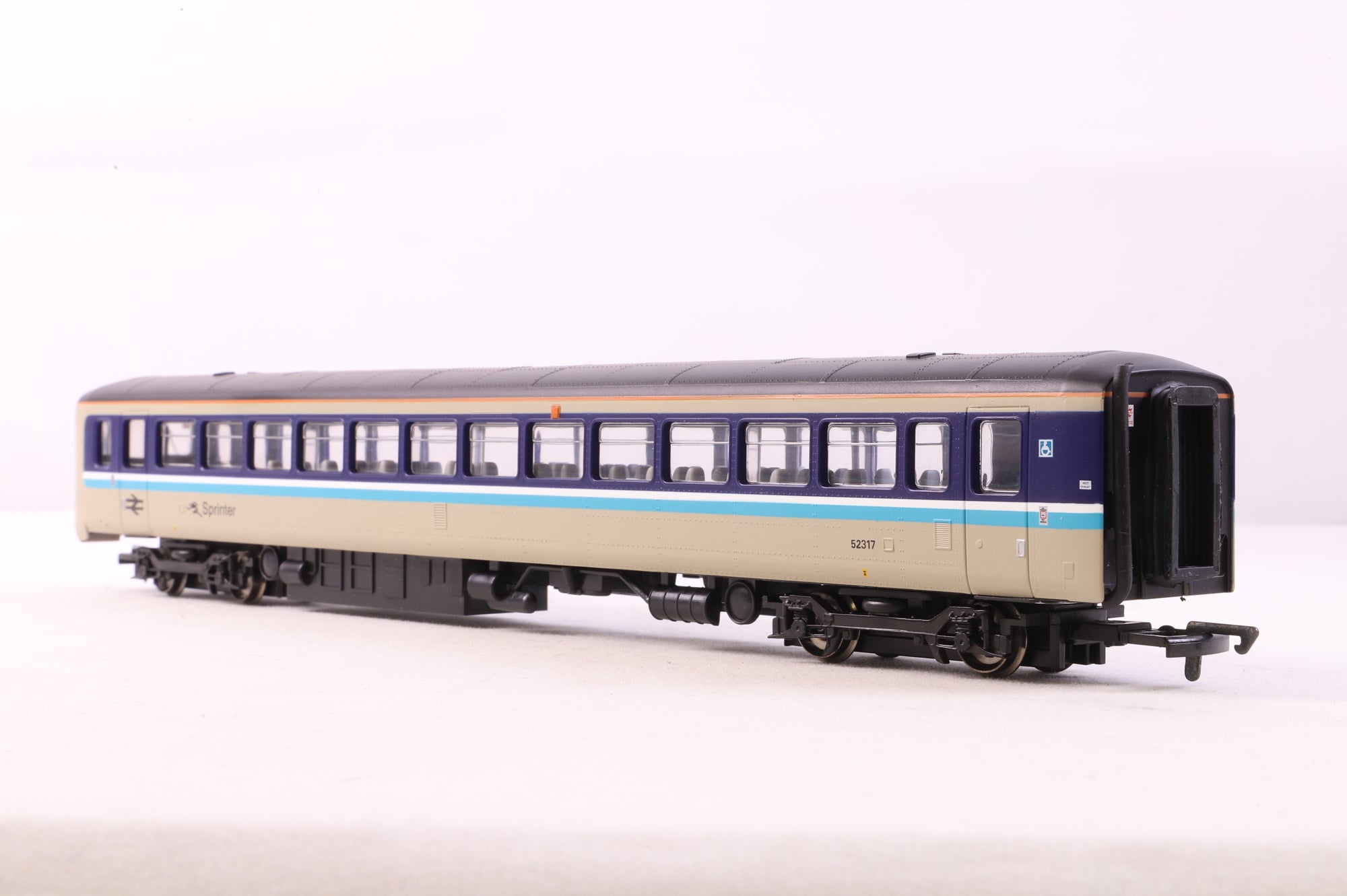 Hornby OO R2162B Provincial Railways Class 155 Super Sprinter '155317'