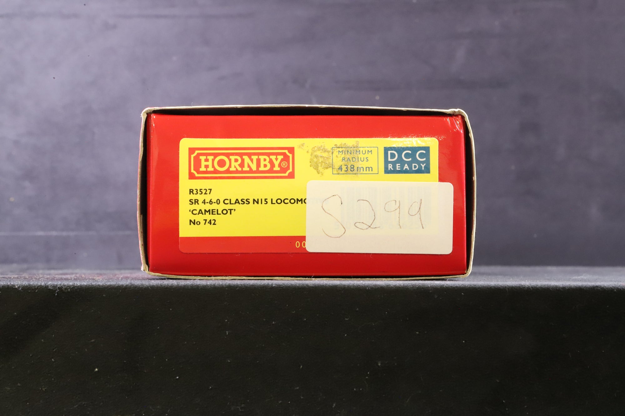 Hornby OO R3527 Class N15 '742' 'Camelot' SR Black