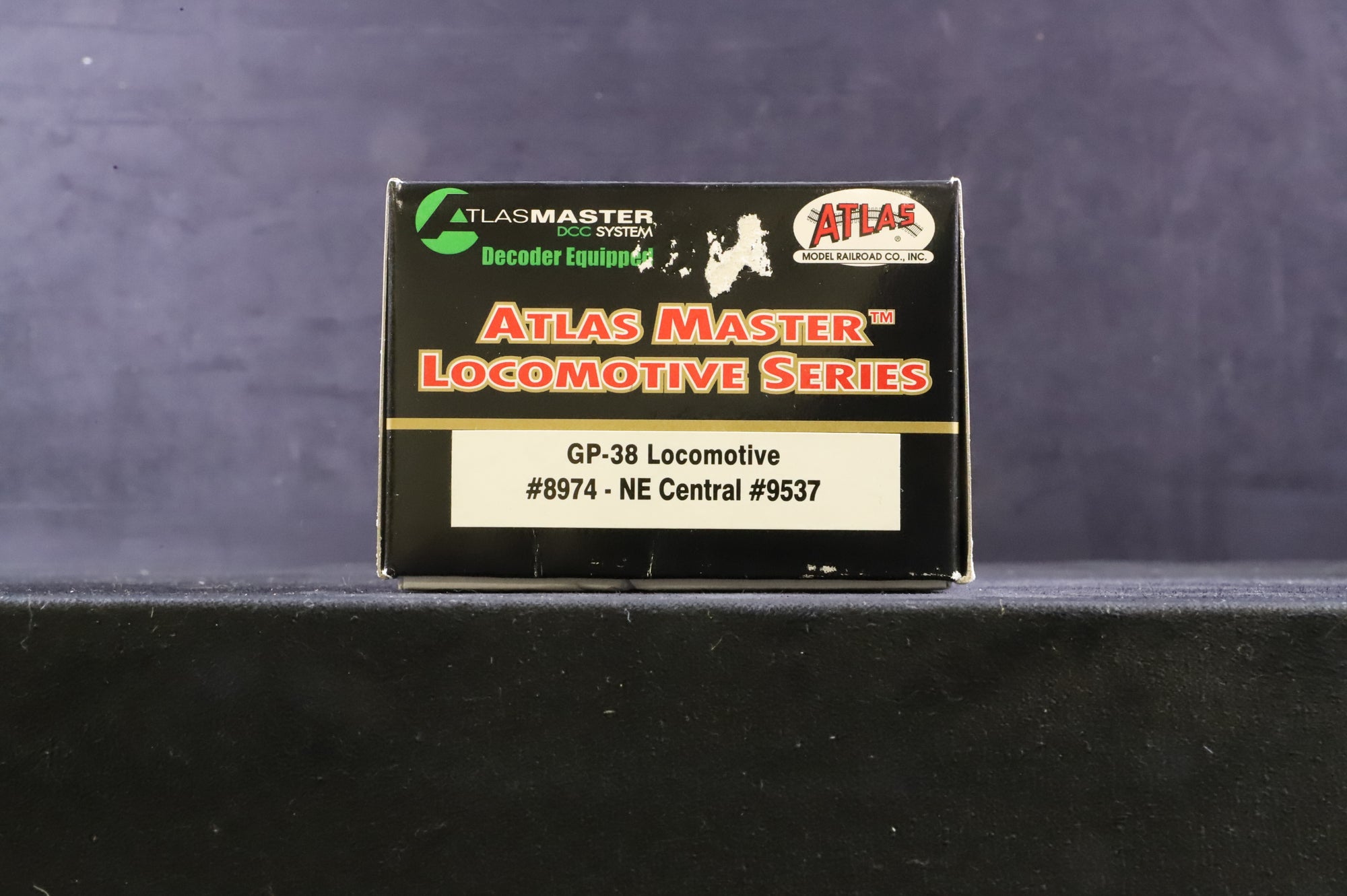 Atlas HO 8974 GP-38 Loco No.9537 in NE Central Livery