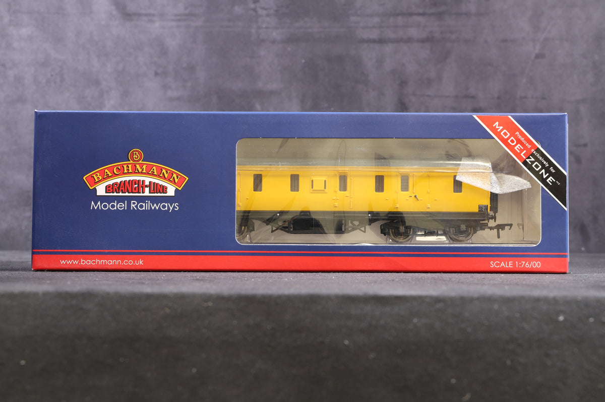 Bachmann OO 34-325Y 50ft Parcels Van Engineers Yellow Excl. Modelzone