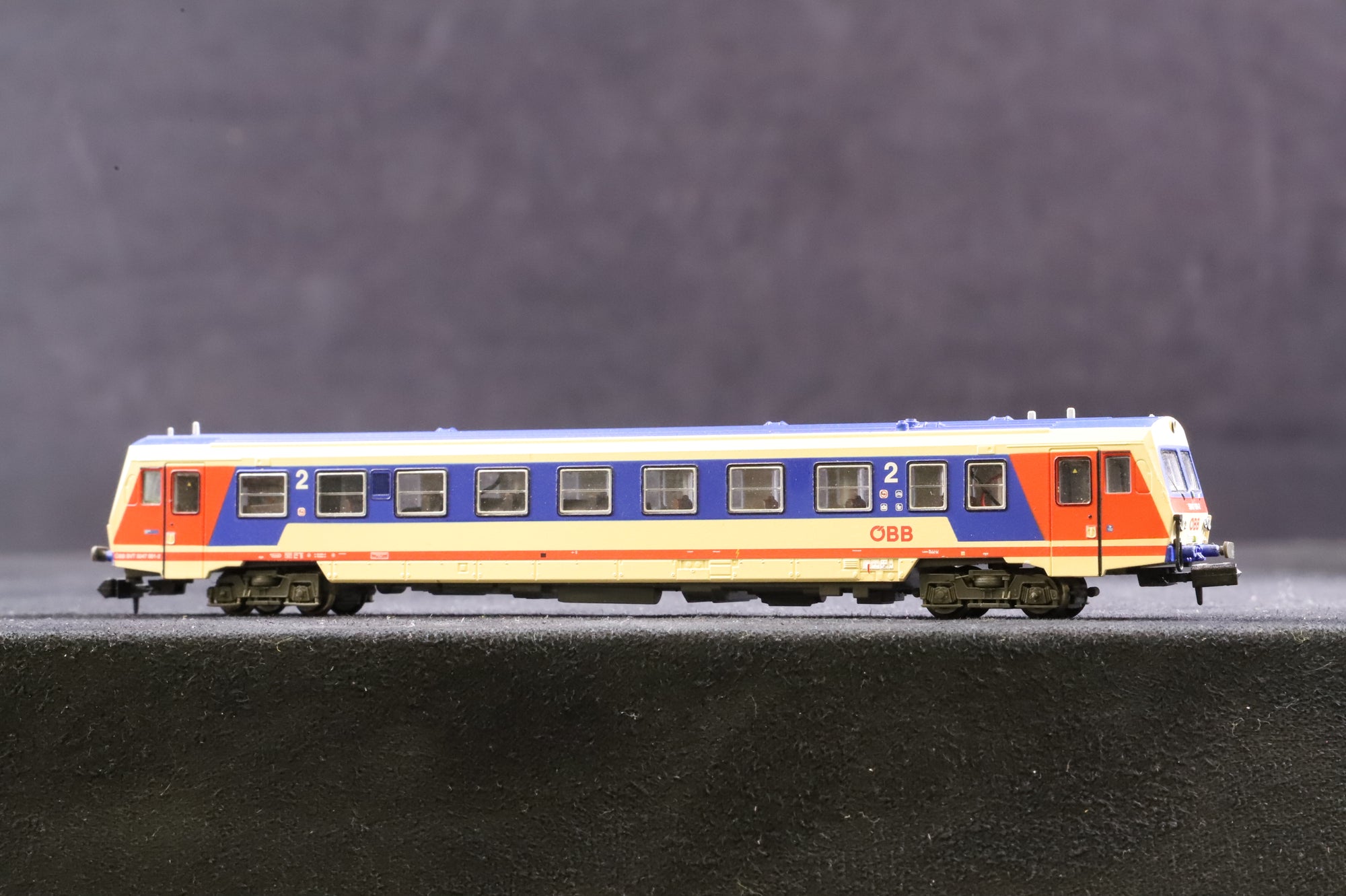 Arnold N Gauge HN2278 RENFE Diesel Railcar 5047 in ÖBB Livery