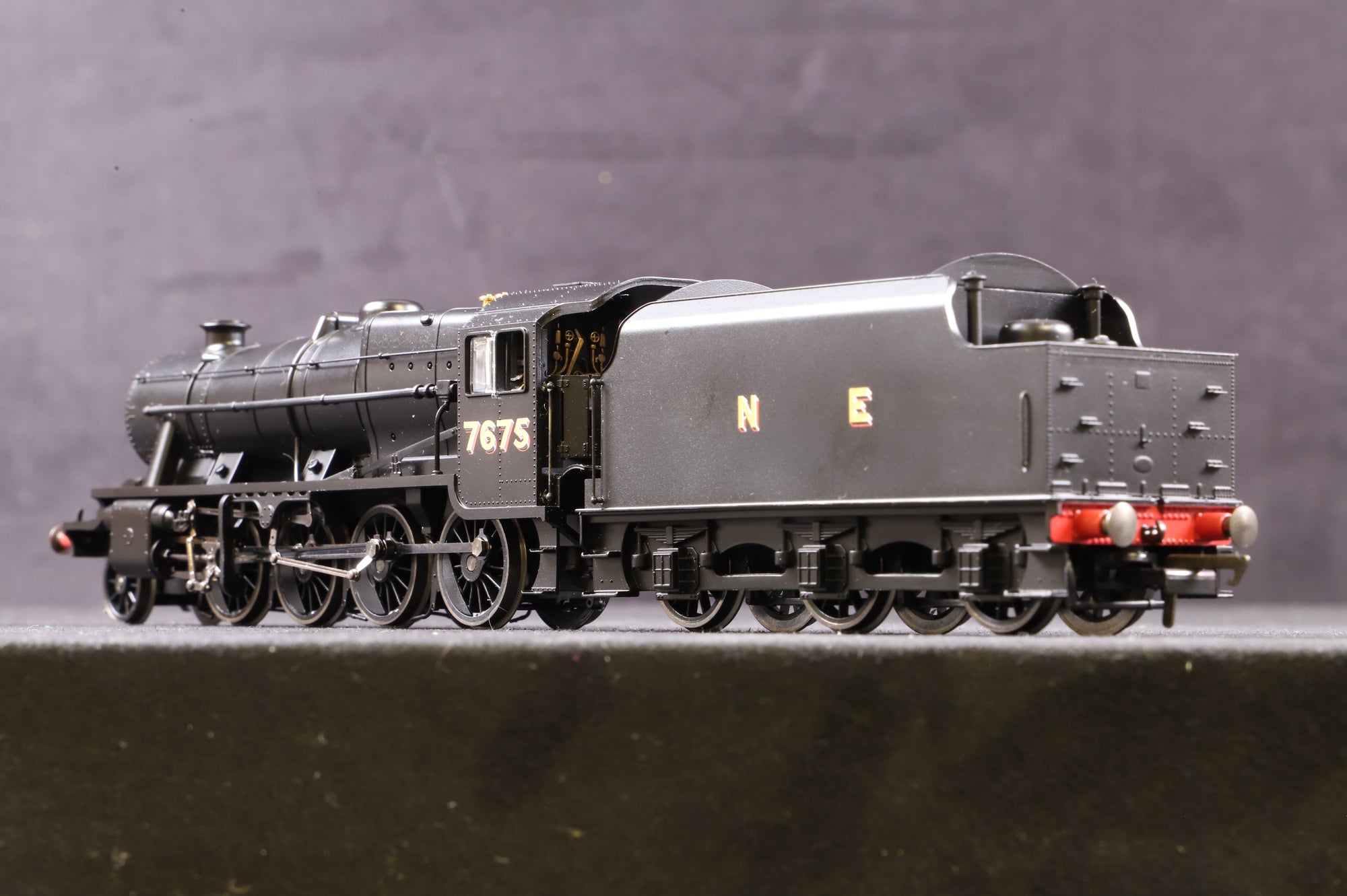 Hornby OO R2227 Class 06 7675 in Wartime 'NE' Black