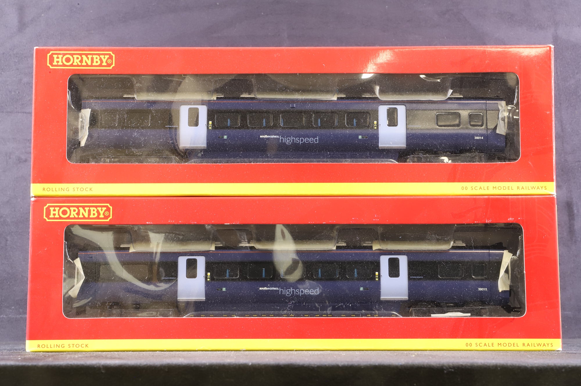 Hornby OO R2972 Hitachi Class 395 'Sir Steve Redgrave' Train Pack w/2 Additional Coaches, R4382 & R4383
