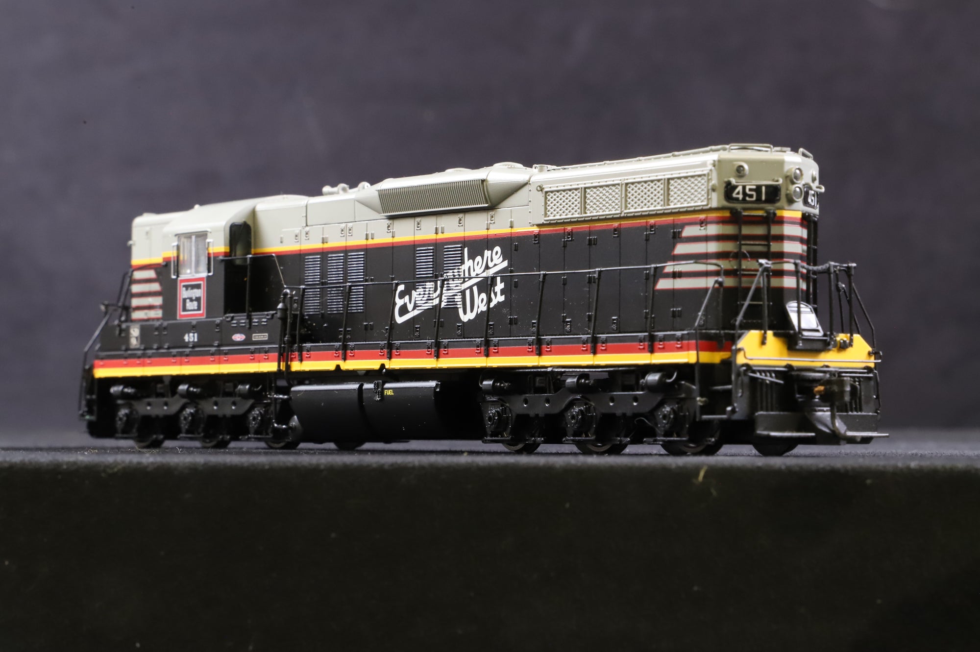 Broadway Limited Paragon HO 4931 EMD SD9 CB&Q '451' DCC Sound