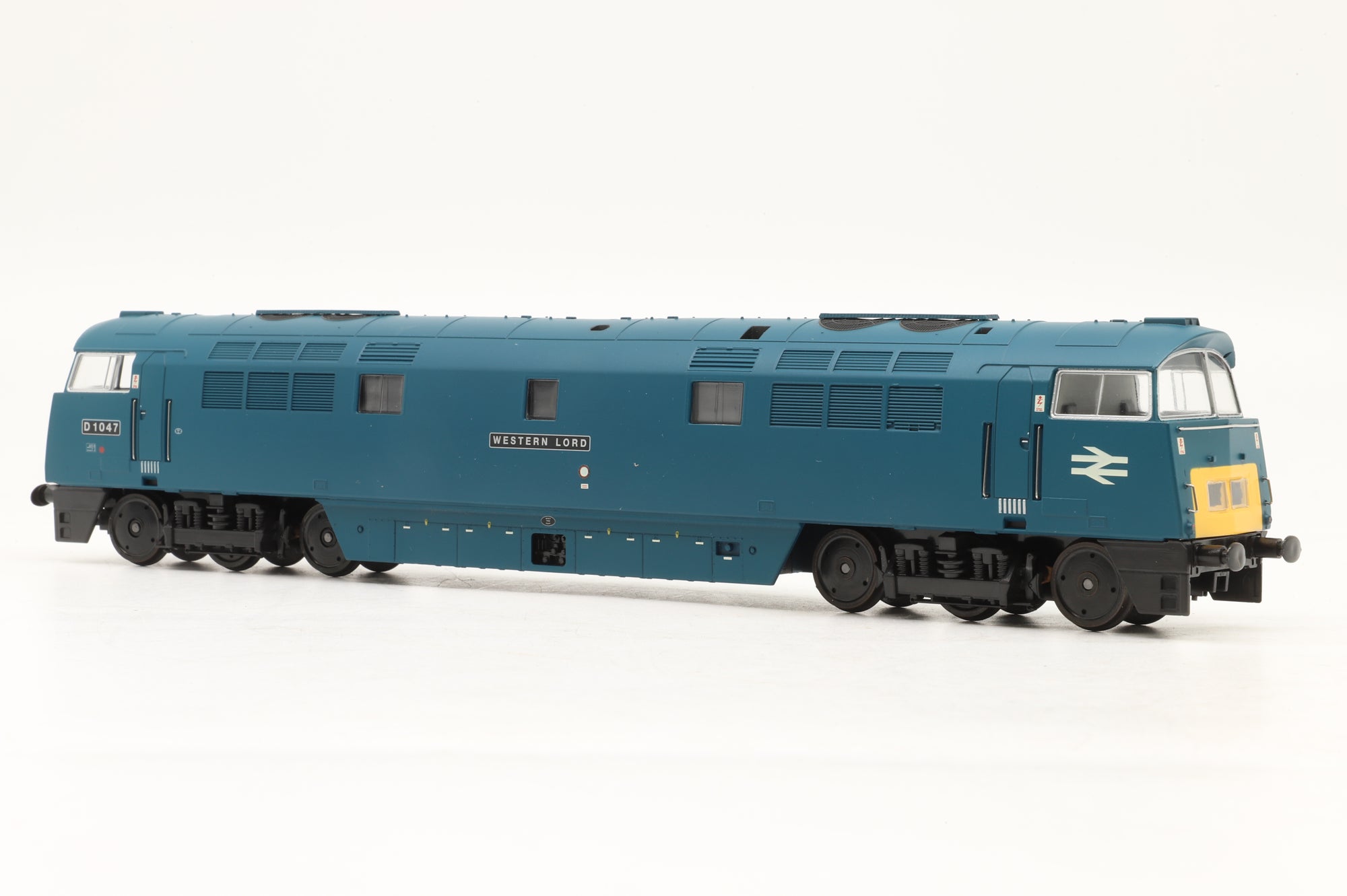 Heljan OO 5205 Class 52 Western D1047 'Lord' BR Blue Yellow Ends
