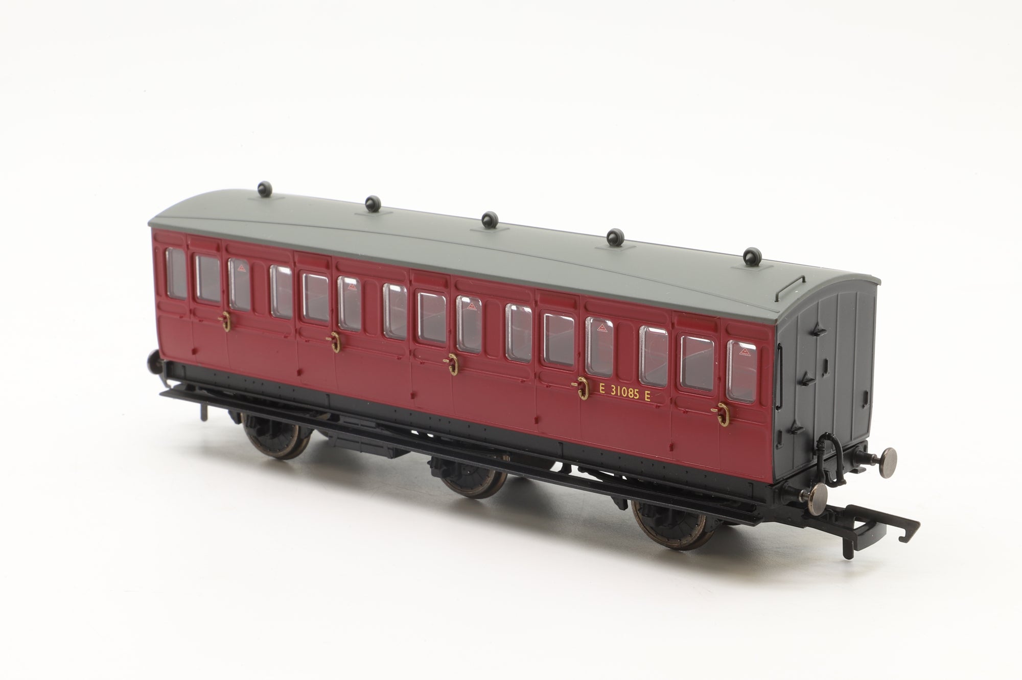 Hornby OO Rake Of 3 BR 6 Wheel Coaches Inc. R40123 R40124 & R40124A