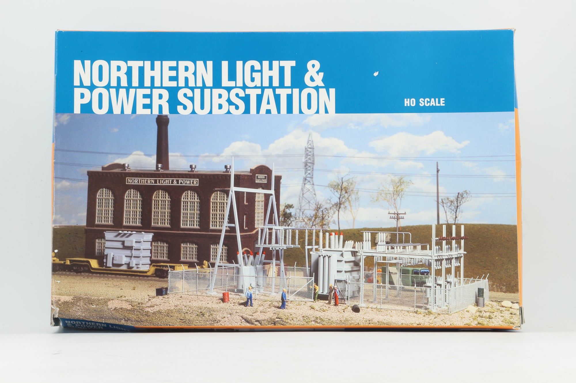 Walthers HO 933-3025 Northern Light & Power Substation Kit