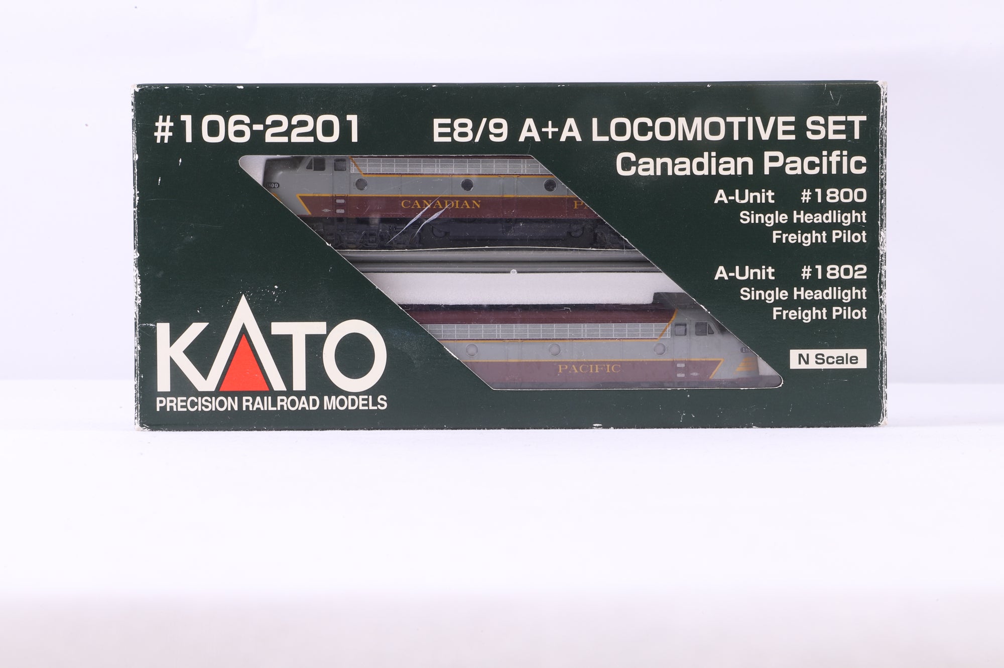 Kato N 106-2201 E8/9 A+A Set Canadian Pacific '1800' & '1802'
