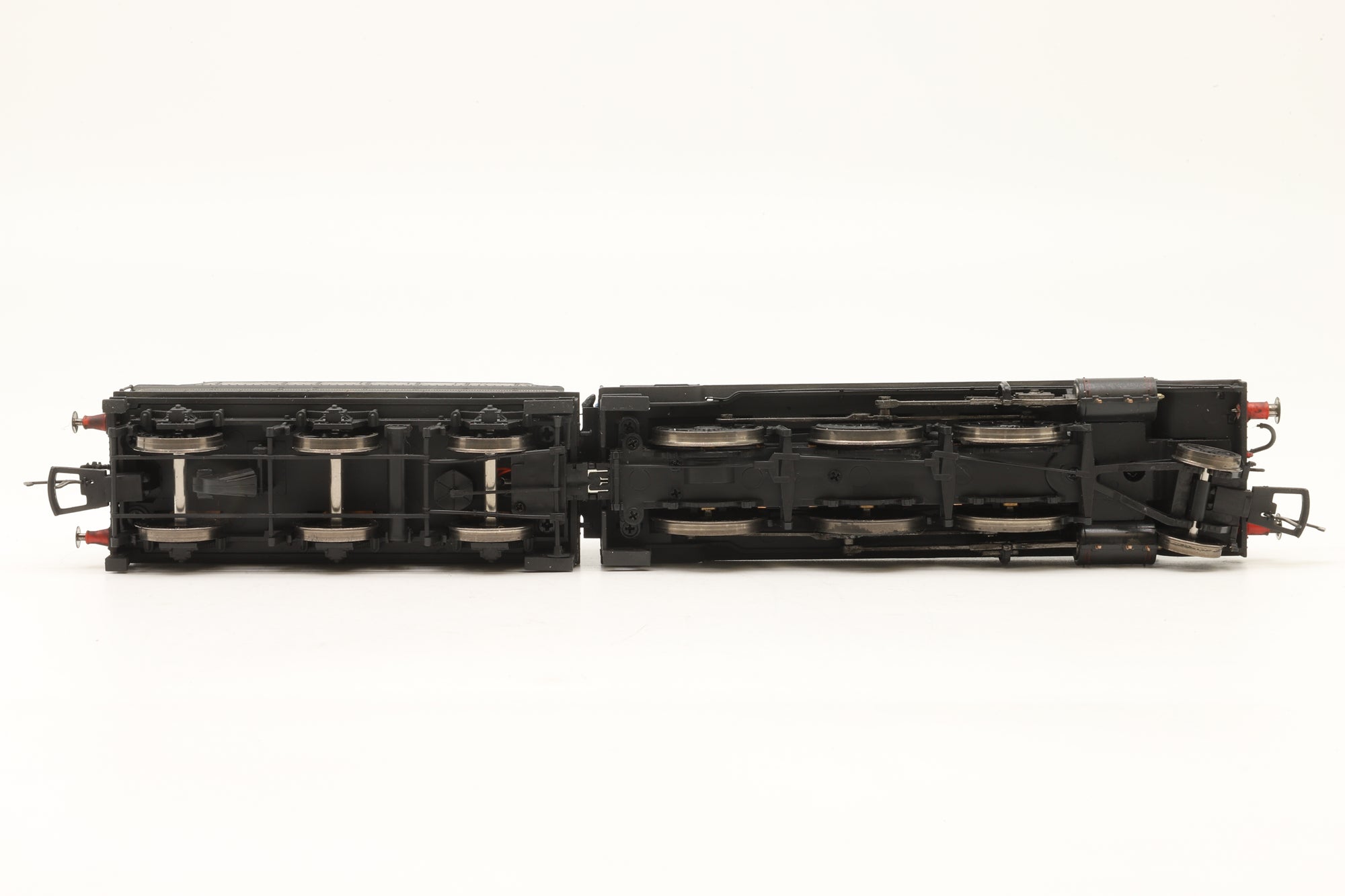 Dapol OO 4S-043-013S 43XX 'Mogul' No.5370 in Lined BR Black w/ Early Crests – DCC Sound & Weathered