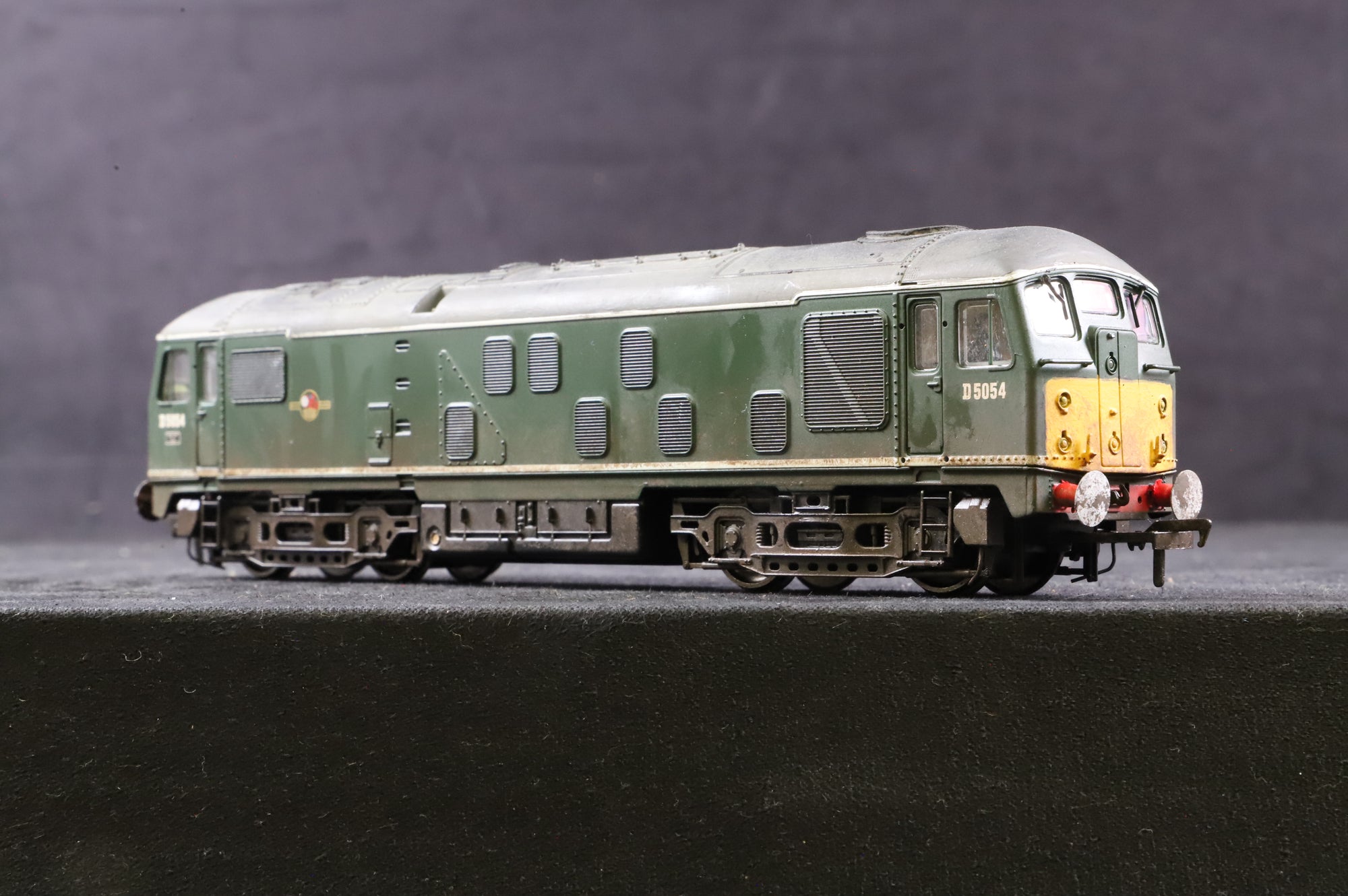 WORKSHOP OO Bachmann OO 32-426 Class 24 D5054 in BR Green - Non Runner - Weathered