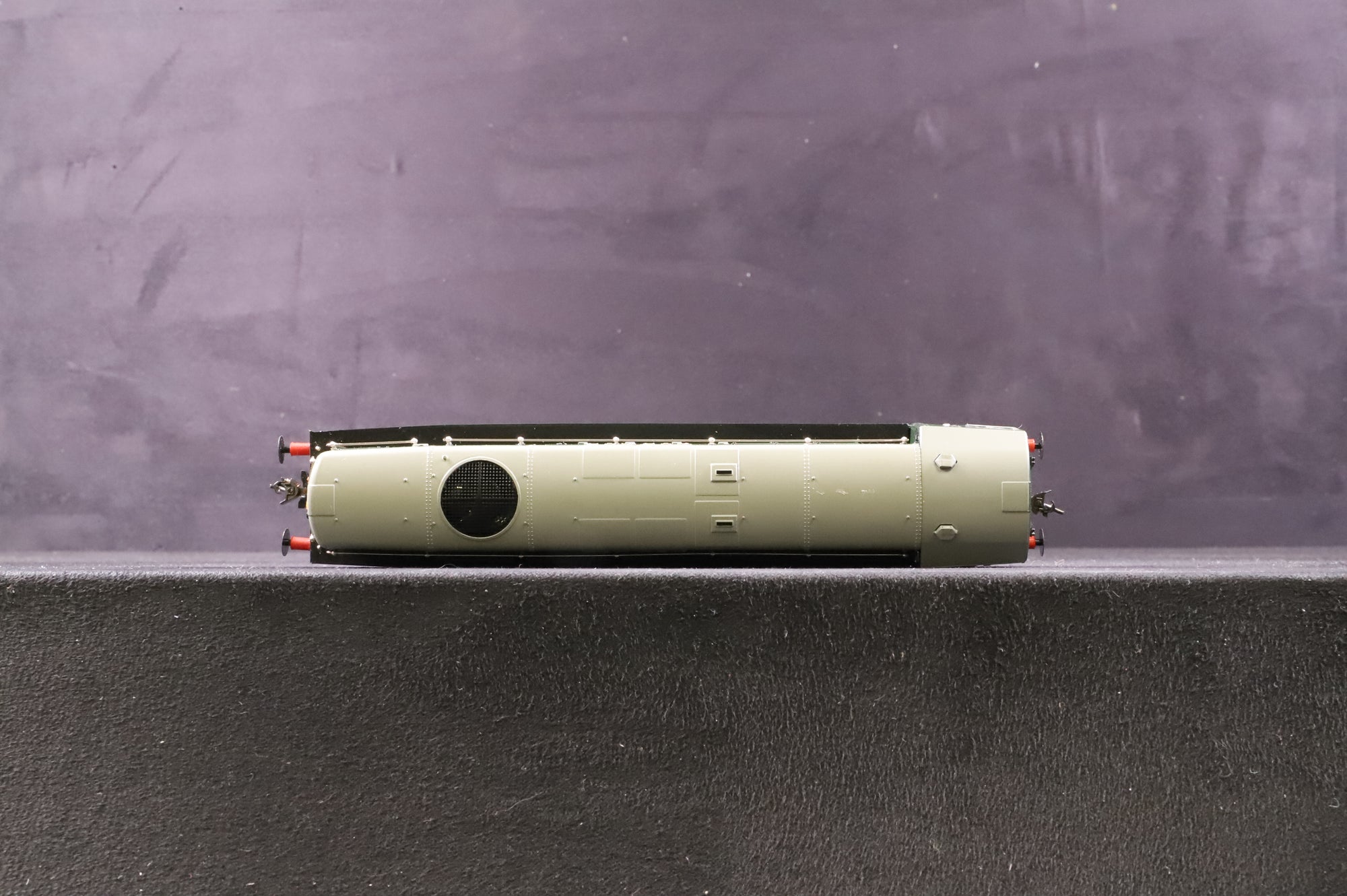 Bachmann OO 32-040DS Class 20 D8113 in BR Green - DCC Sound