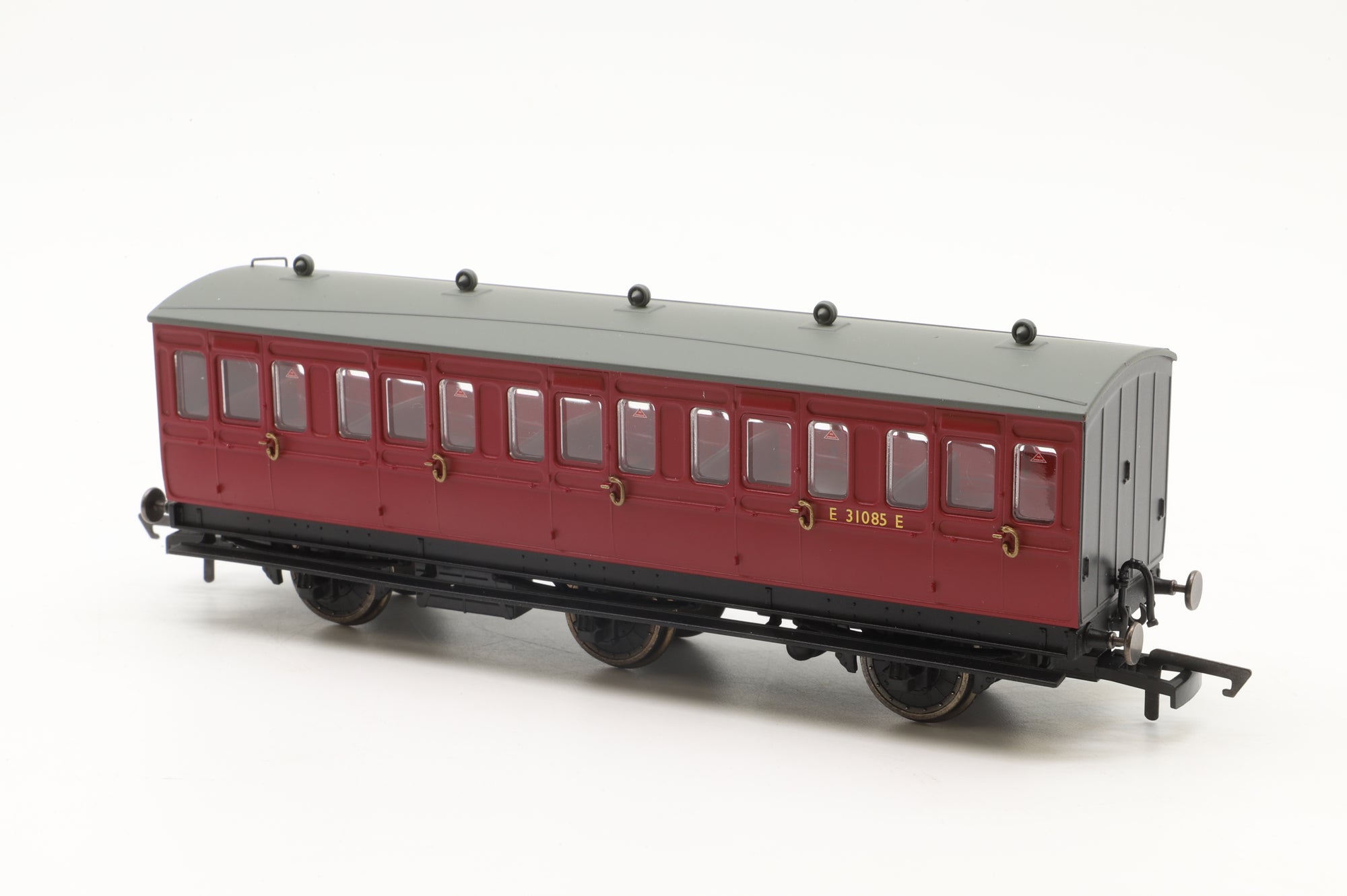 Hornby OO Rake Of 3 BR 6 Wheel Coaches Inc. R40123 R40124 & R40124A
