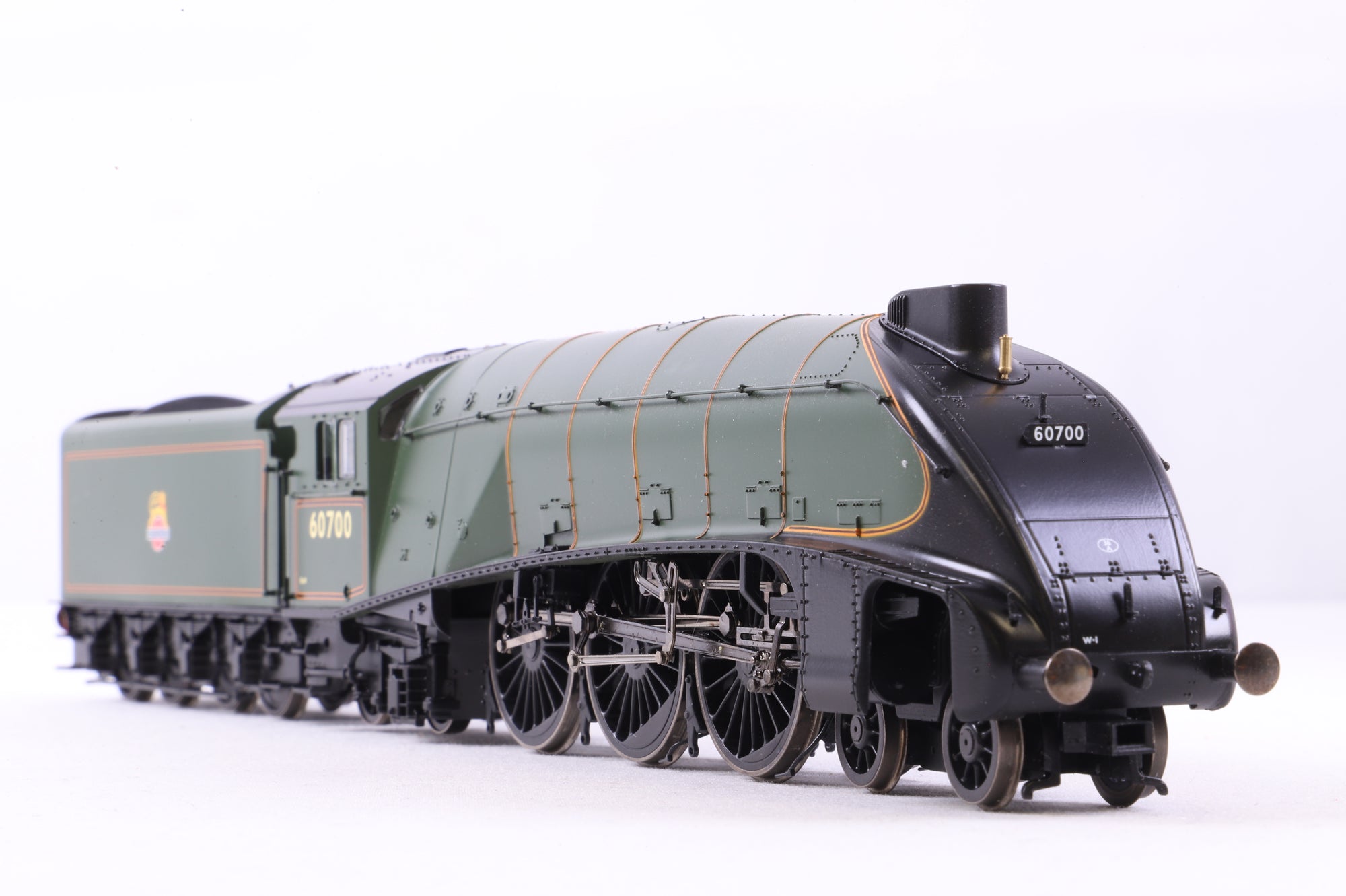Hornby OO R3844 Rebuilt Class W1 60700 in Lined BR Green w/ Early Crests