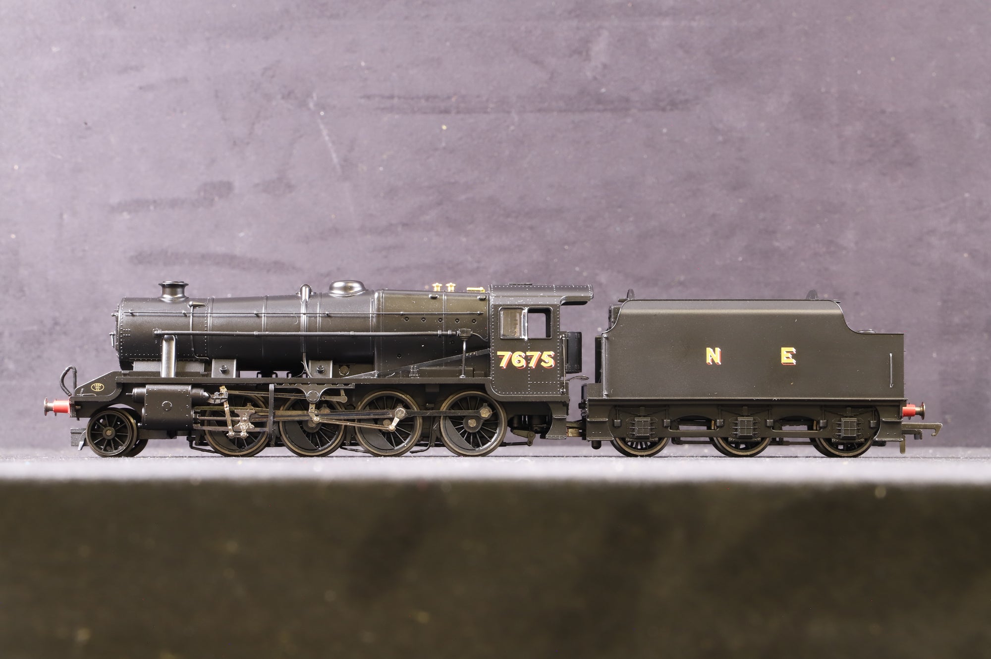 Hornby OO R2227 Class 06 7675 in Wartime 'NE' Black