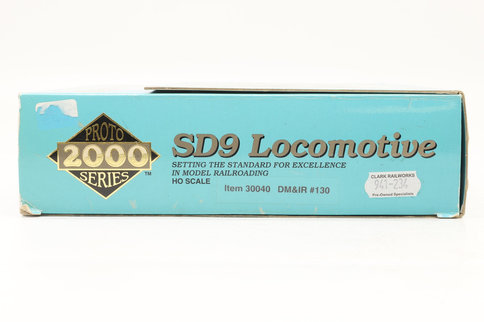 Proto 2000 Series HO 30040 SD9 DM&IR '130' Diesel Locomotive