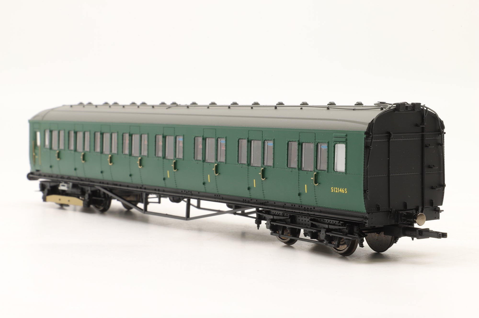 Hornby OO R3699 BR 2-Hil Train Pack '2611'