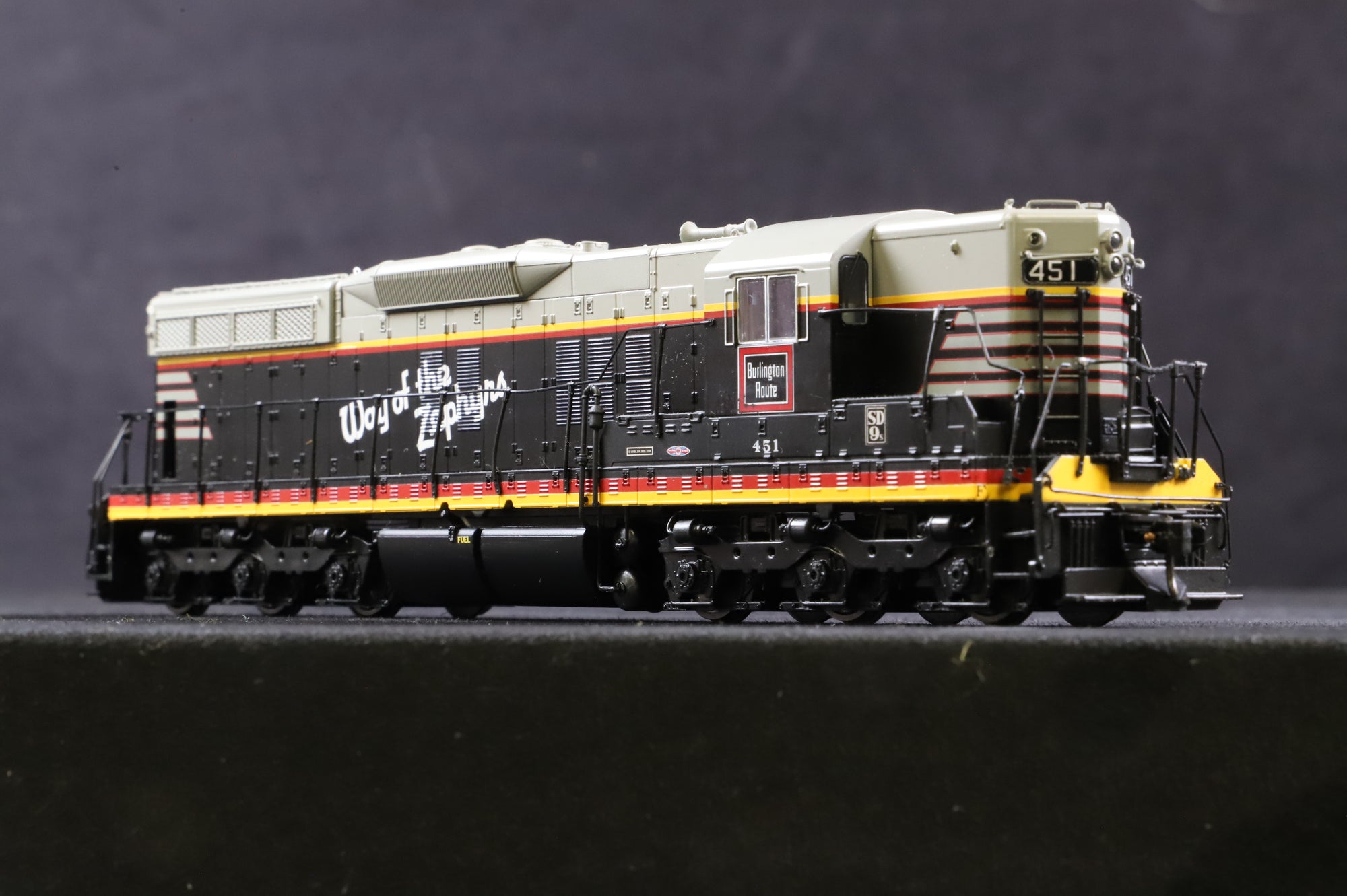 Broadway Limited Paragon HO 4931 EMD SD9 CB&Q '451' DCC Sound