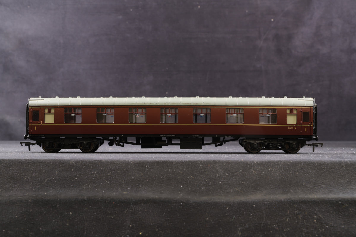 Bachmann OO Rake of 4 Mk1 BR Maroon Coaches