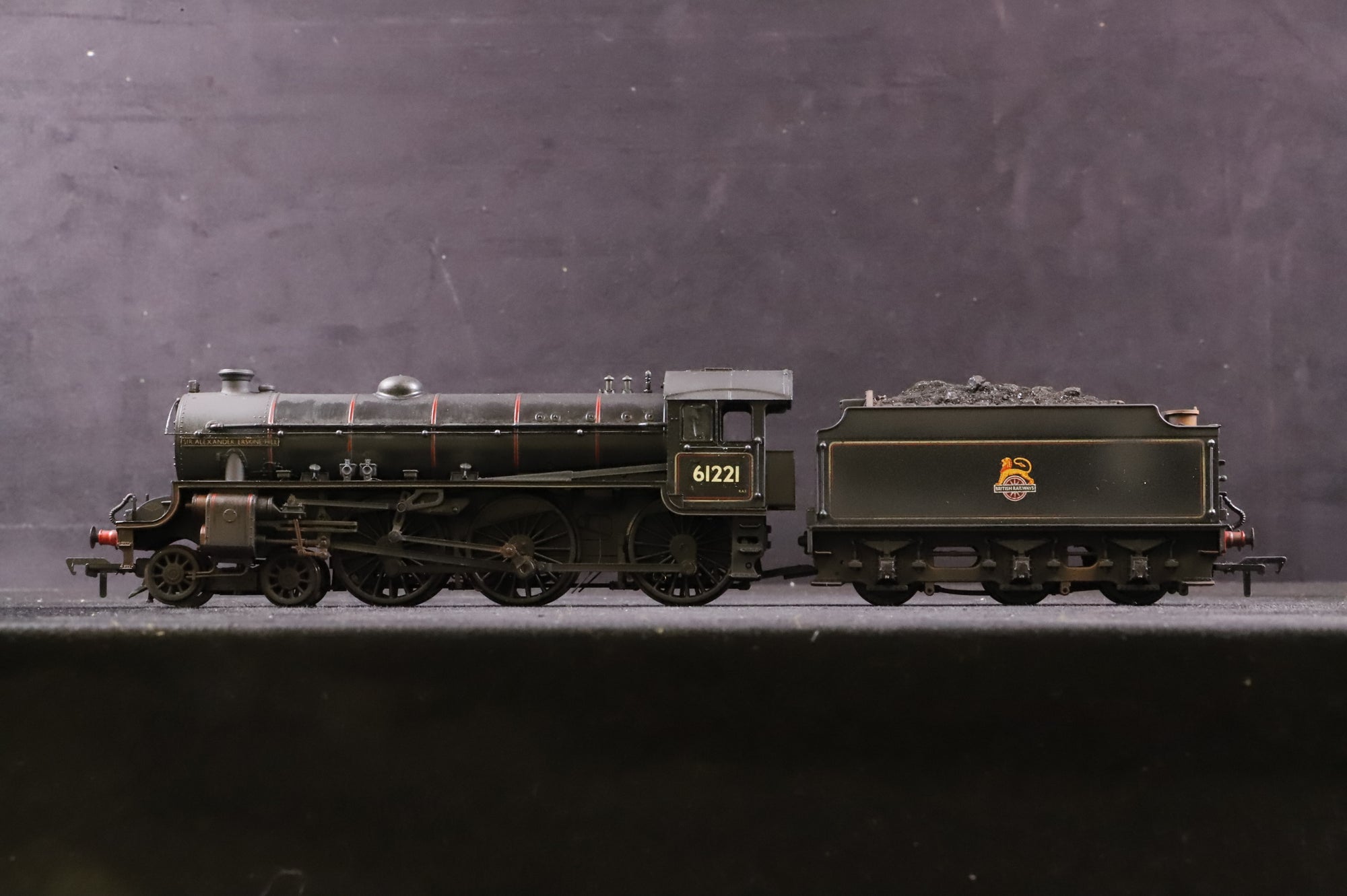 Bachmann OO 31-714 Class B1 '61221' BR Lined Black E/C Renumbered & Weathered