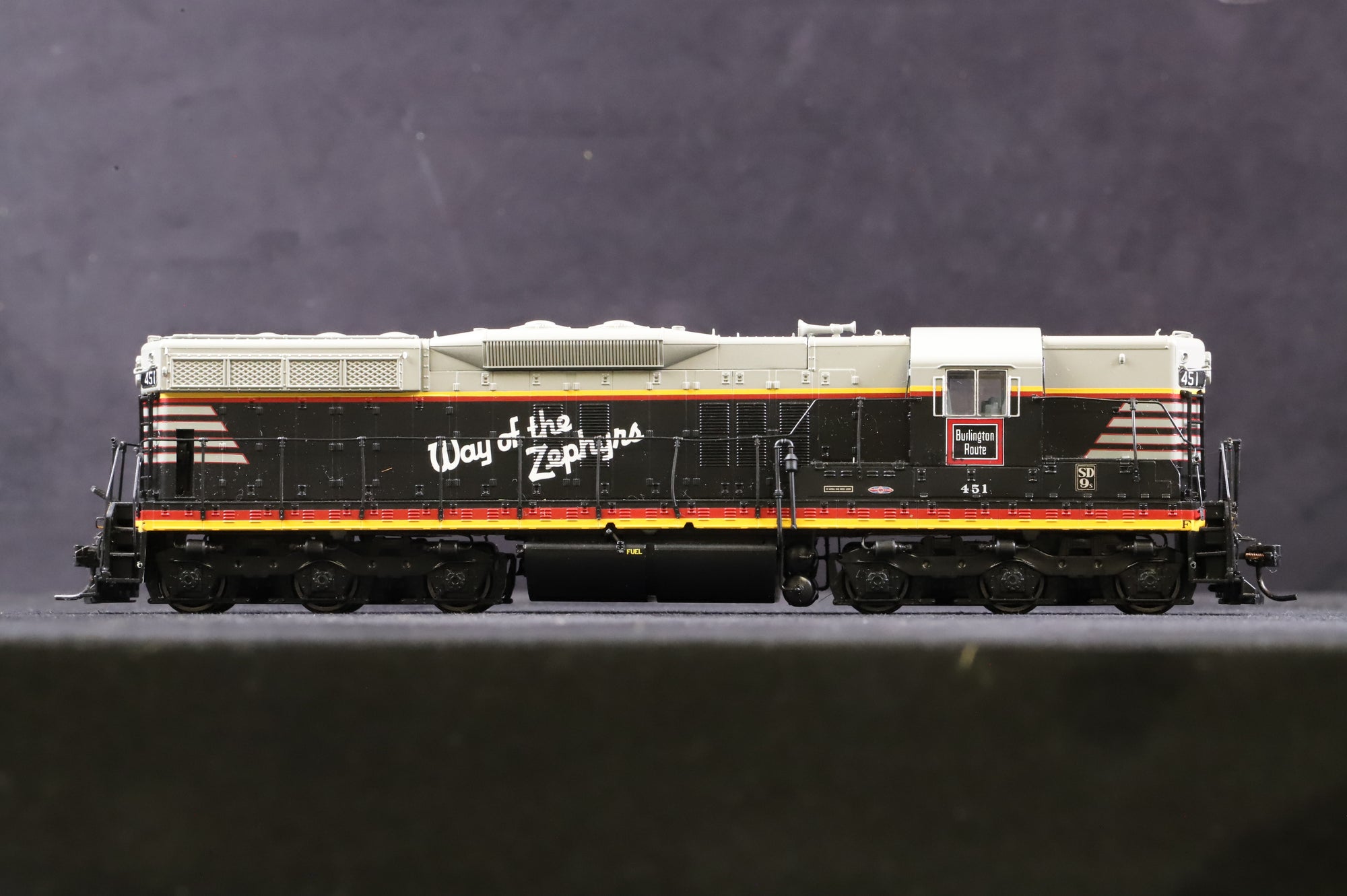 Broadway Limited Paragon HO 4931 EMD SD9 CB&Q '451' DCC Sound