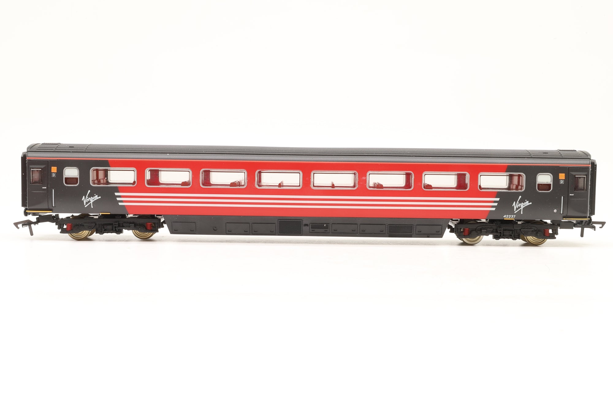 Hornby OO R2114 Virgin 125 High Speed Train DCC Fitted