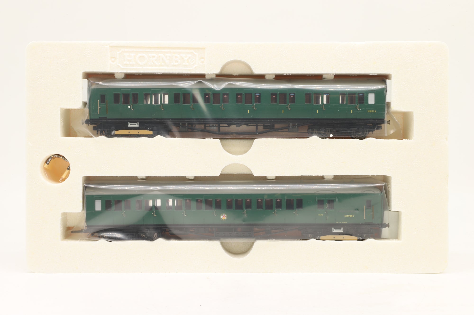 Hornby OO R3162A 2-BIL EMU 2142 in BR Green