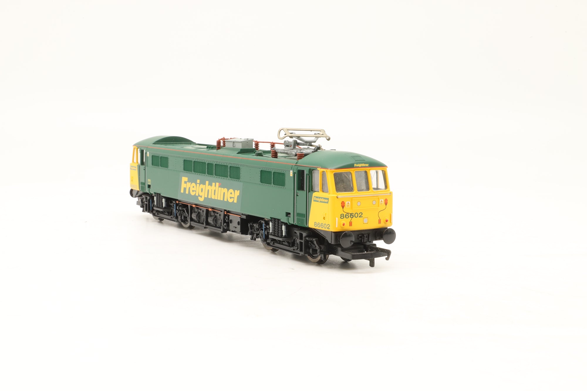 Hornby OO R2241B Class 86 '86602'  Electric Locomotive Railfreight