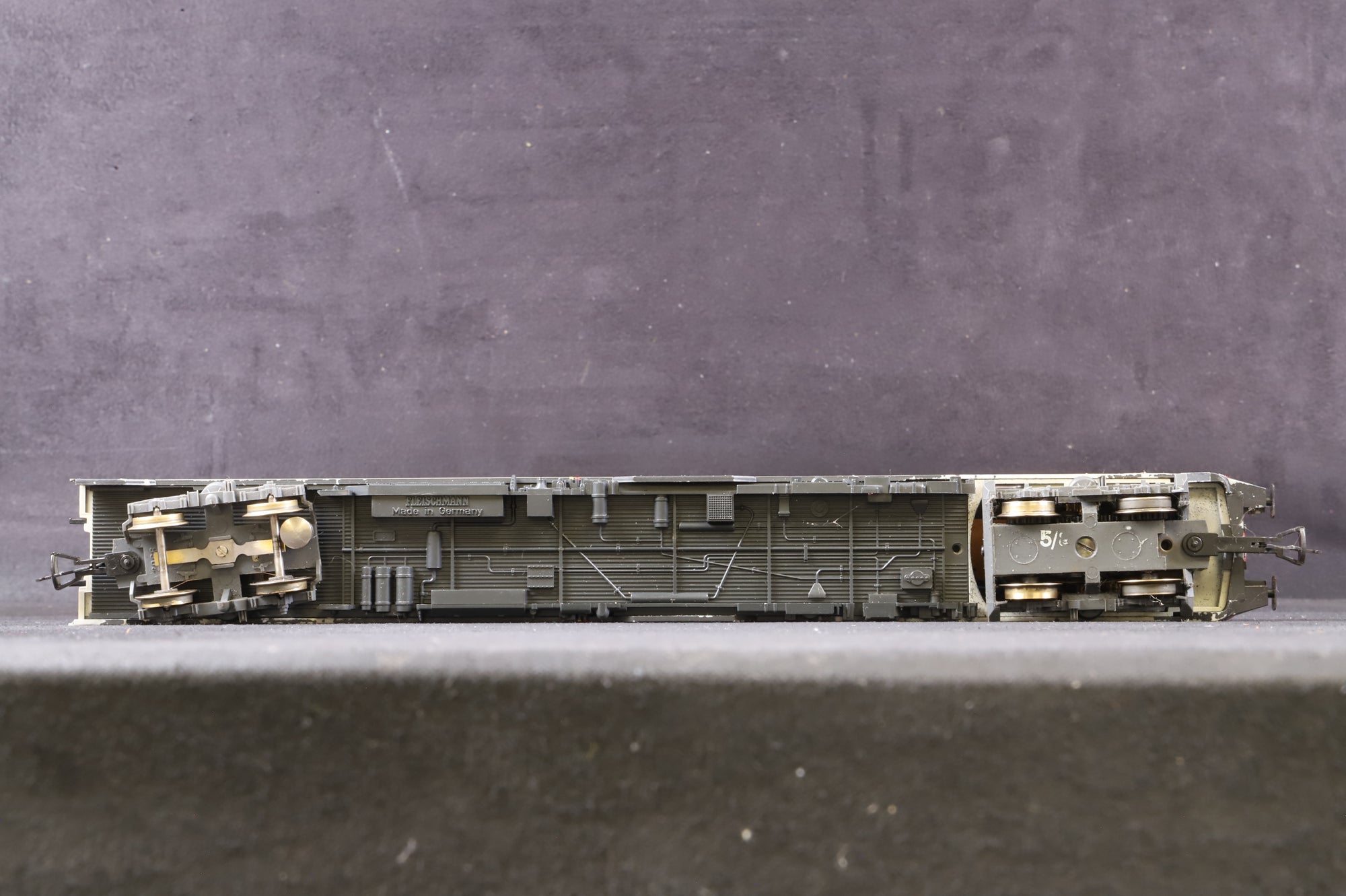 Fleischmann HO 4430 BR Class 614 '614 038-8 & 614 044-6' 2 Car DMU DB 2 & 3 Rail