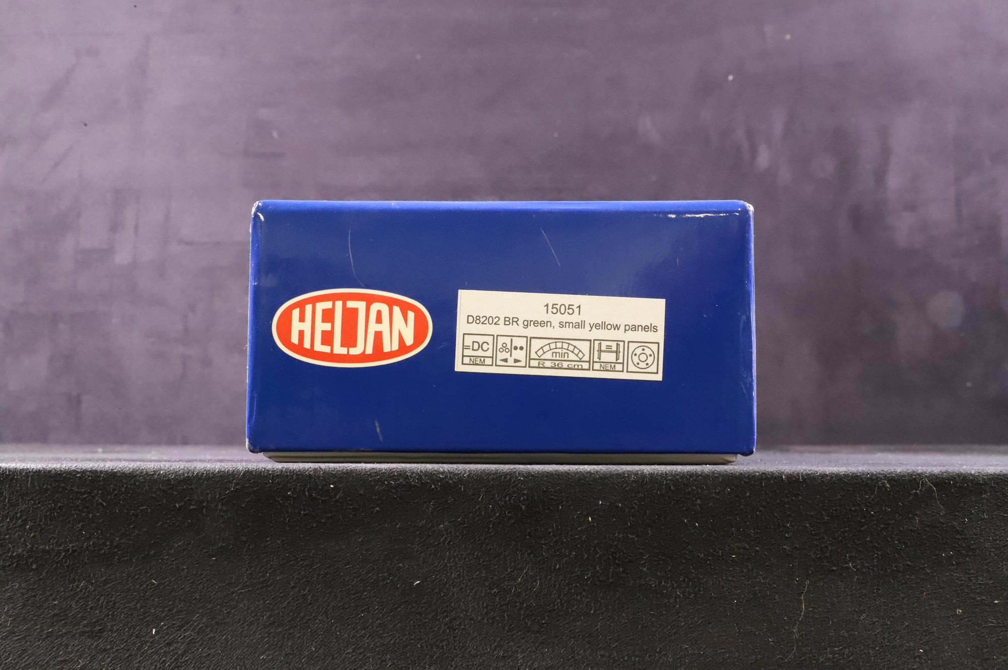 Heljan OO 15051 Class 15 D8202 in BR Green w/ Small Yellow Panels